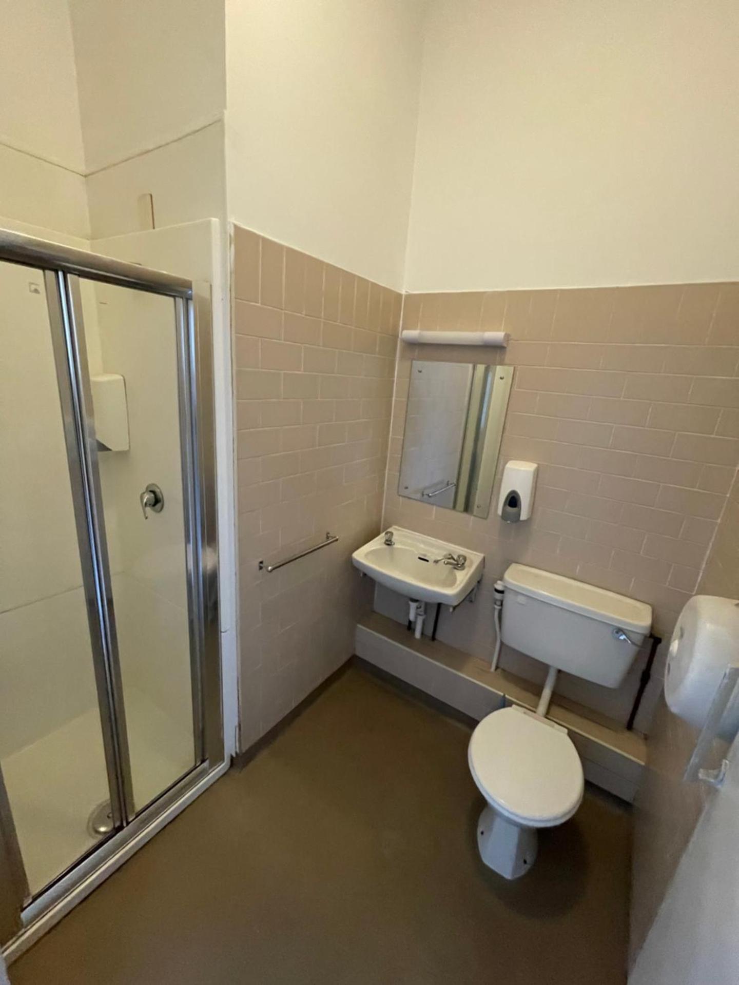 Mixed Dormitory Room