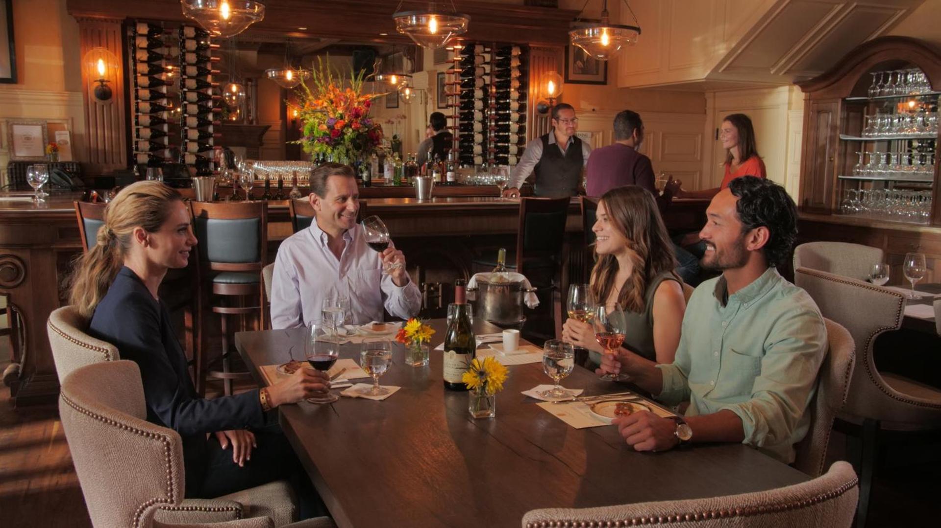 Ledson Hotel & Zina Lounge