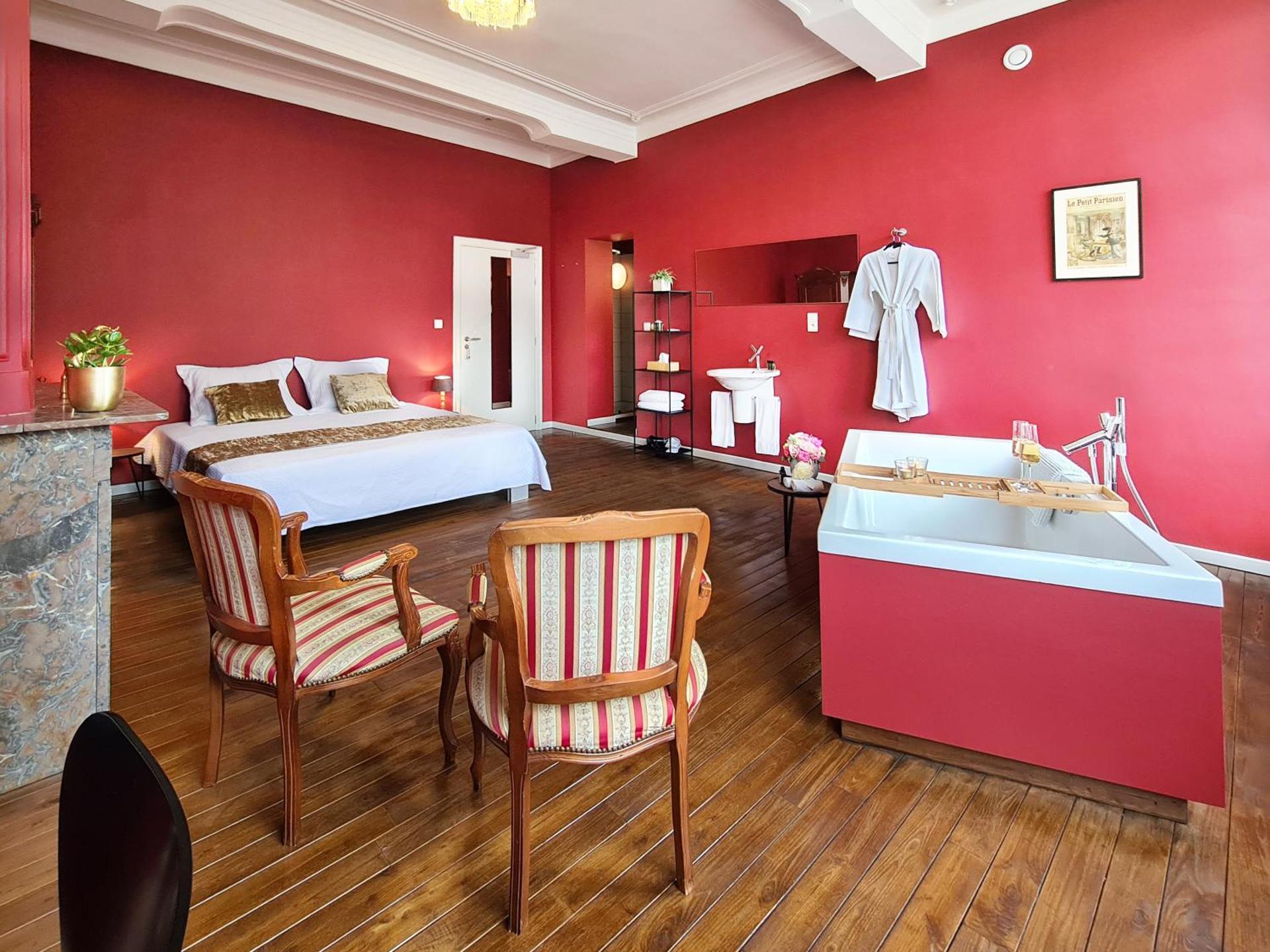 Photo of the whole room