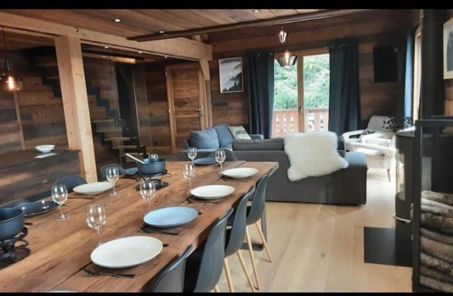 Chalet avec jacuzzi - 150 m des remontées