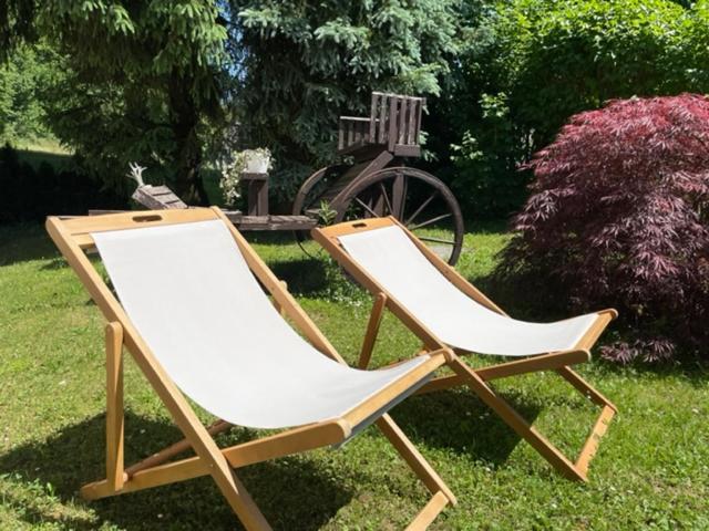 68m2 Ferienwohnung mit Pool und Garten