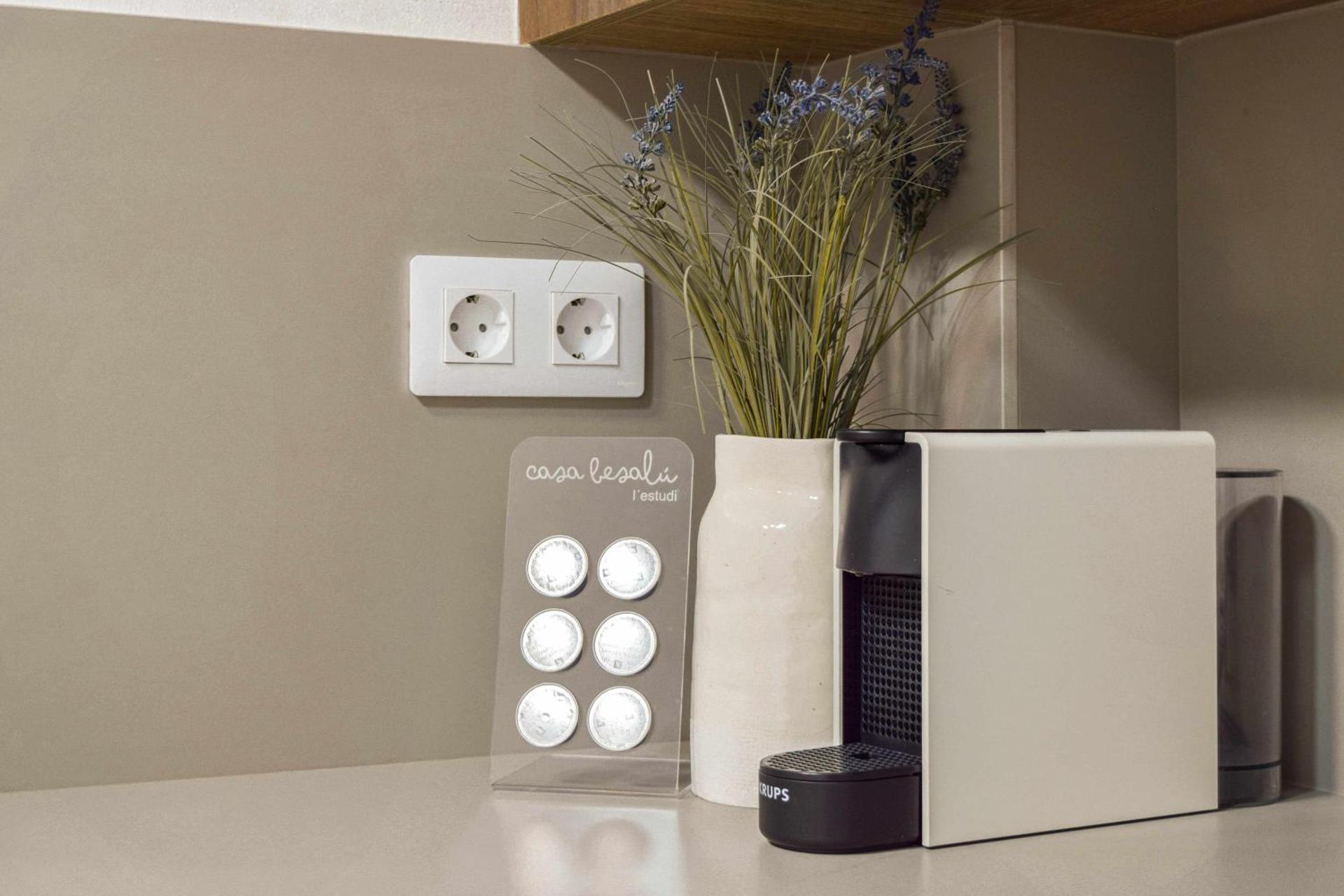 Casa Besalú - Estudio en el centro del pueblo