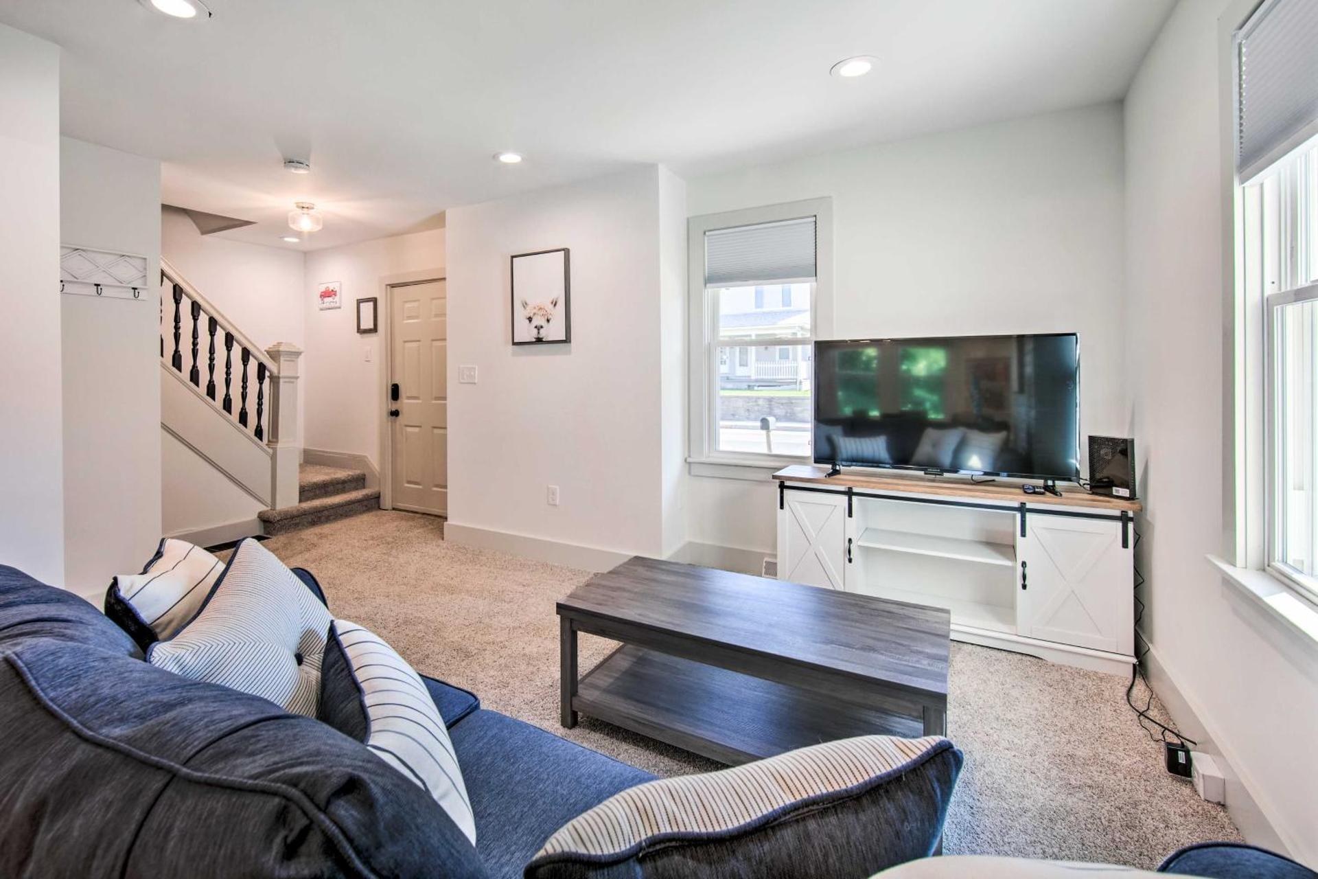 8 Mi to Dtwn Lancaster Home in Amish Country