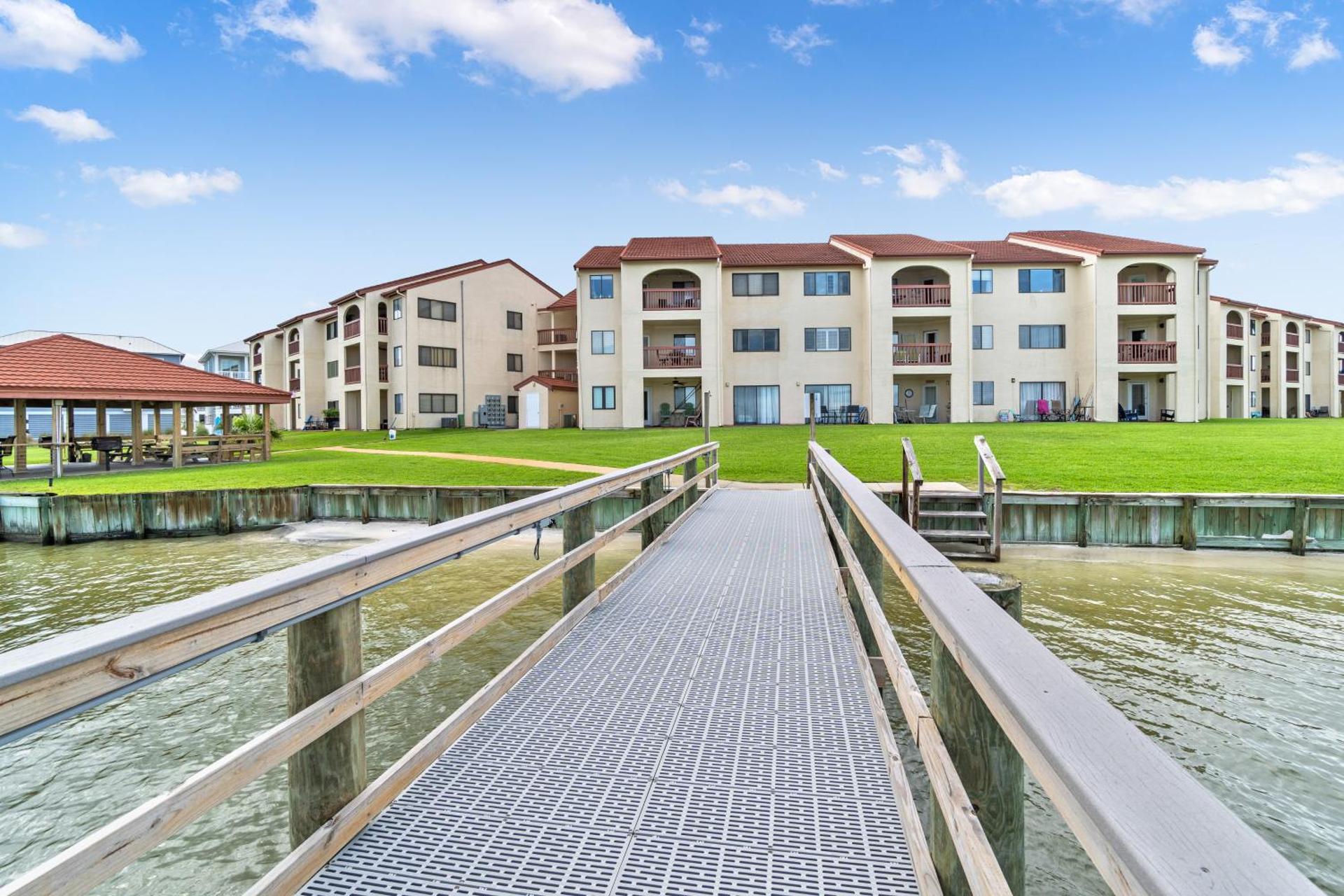 Sunset Harbor Palms 1-311