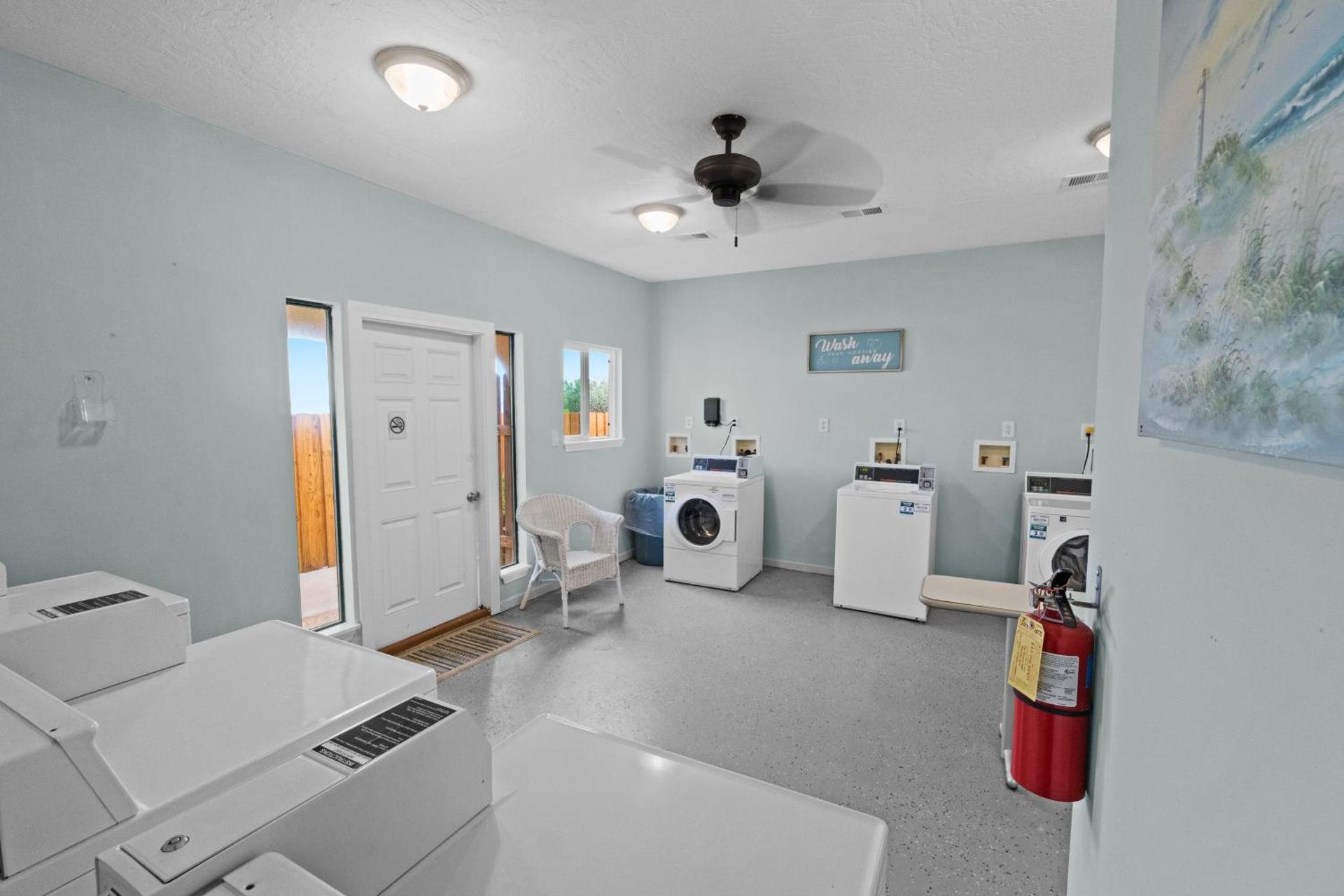 Sunset Harbor Palms 1-311