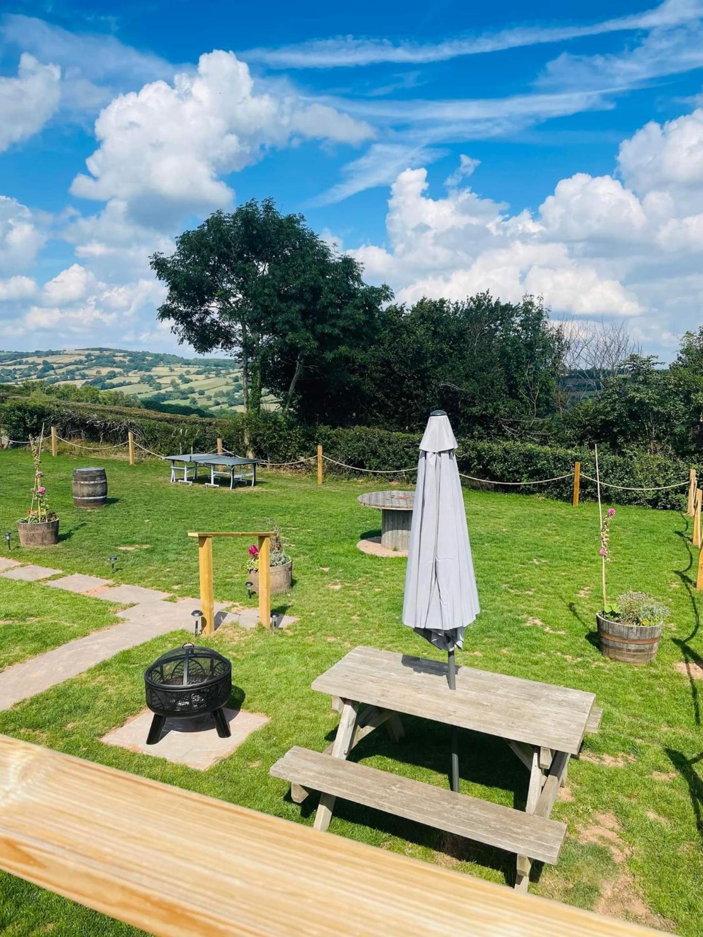 Red darren luxury hut