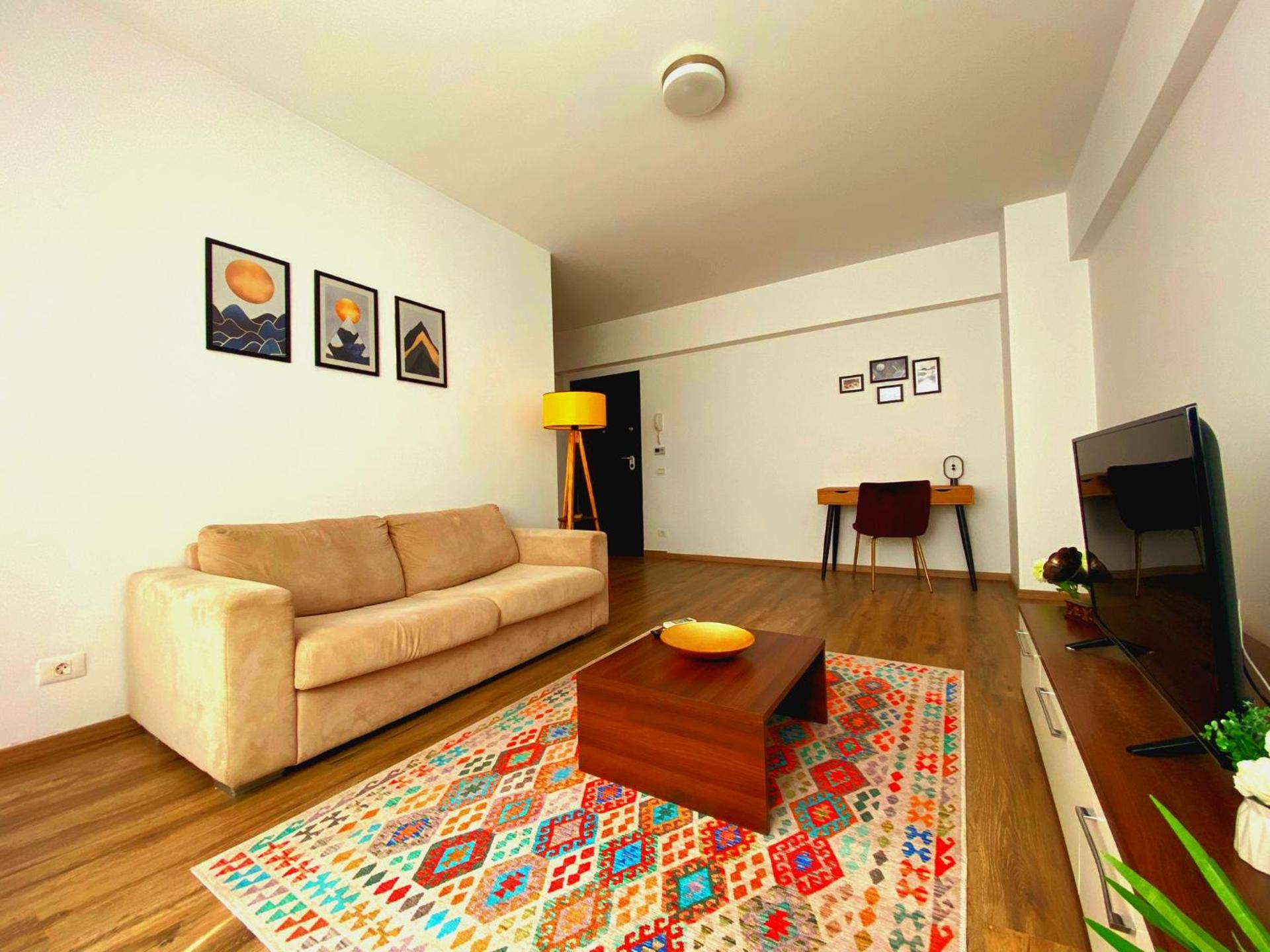 Bellagio - Cozy Apartment with Free Parking & Gym