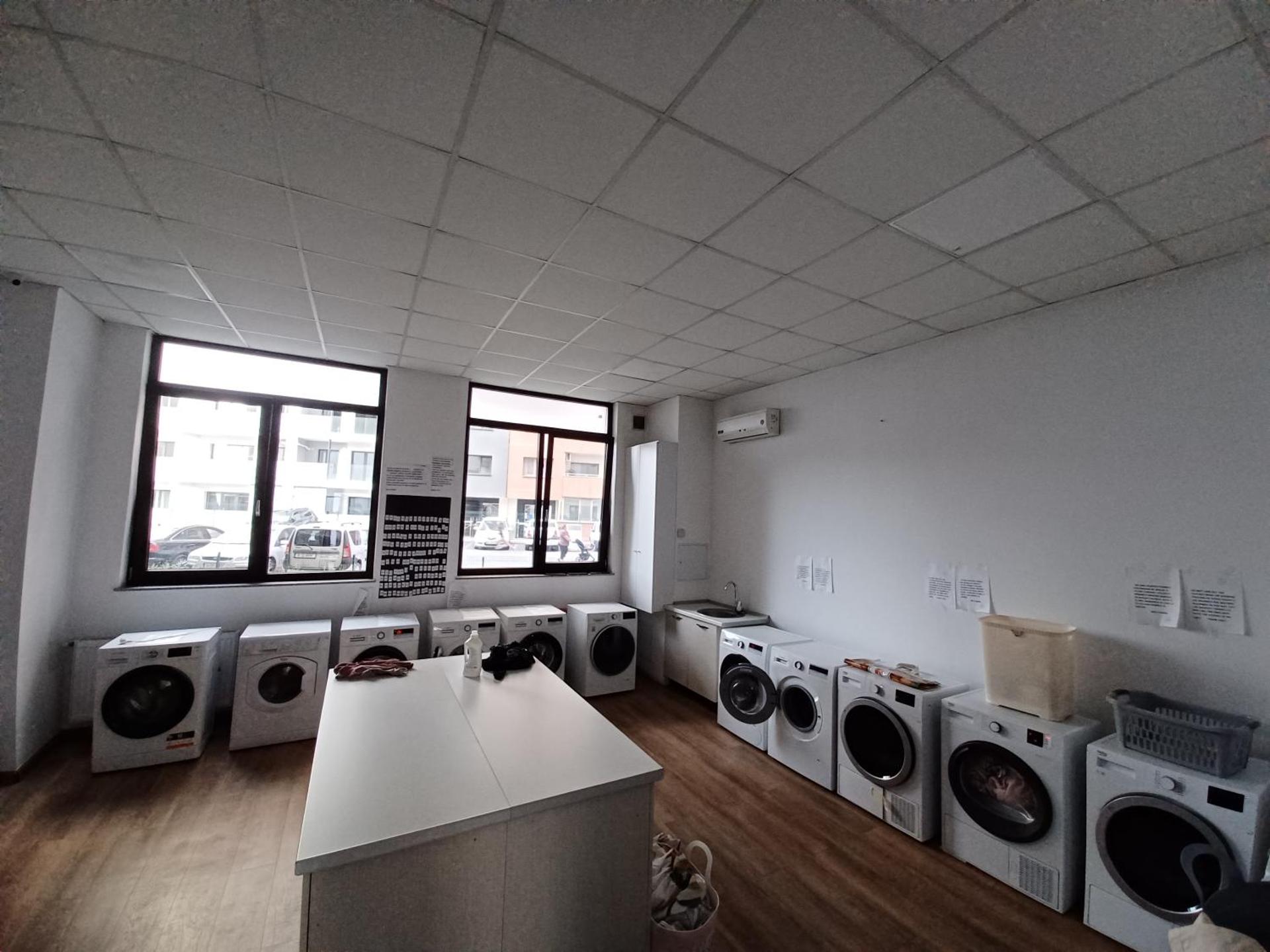 Bellagio - Cozy Apartment with Free Parking & Gym