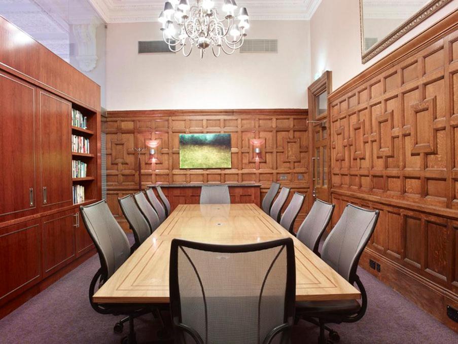 Meeting/conference room