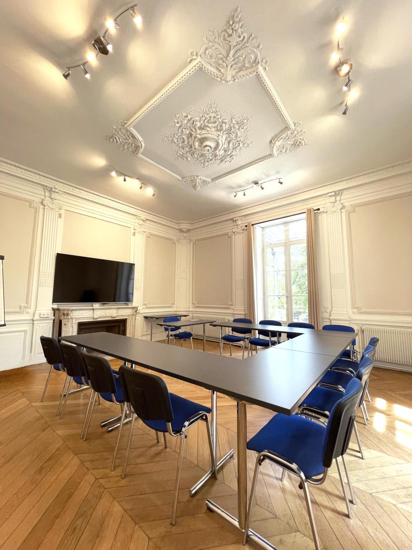 Meeting/conference room