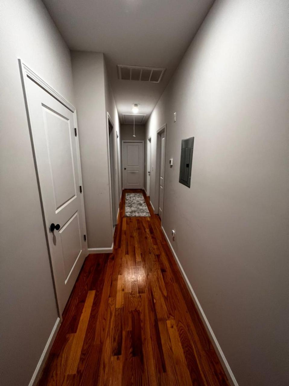 SPRINGVIEW HOMES 12MINS FROM EWR & 3 MINS FROM UNIVERSITY HOSPITAL