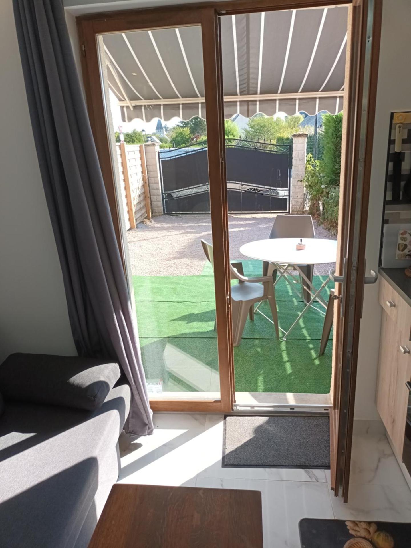 BELLE MAISON A Ménars