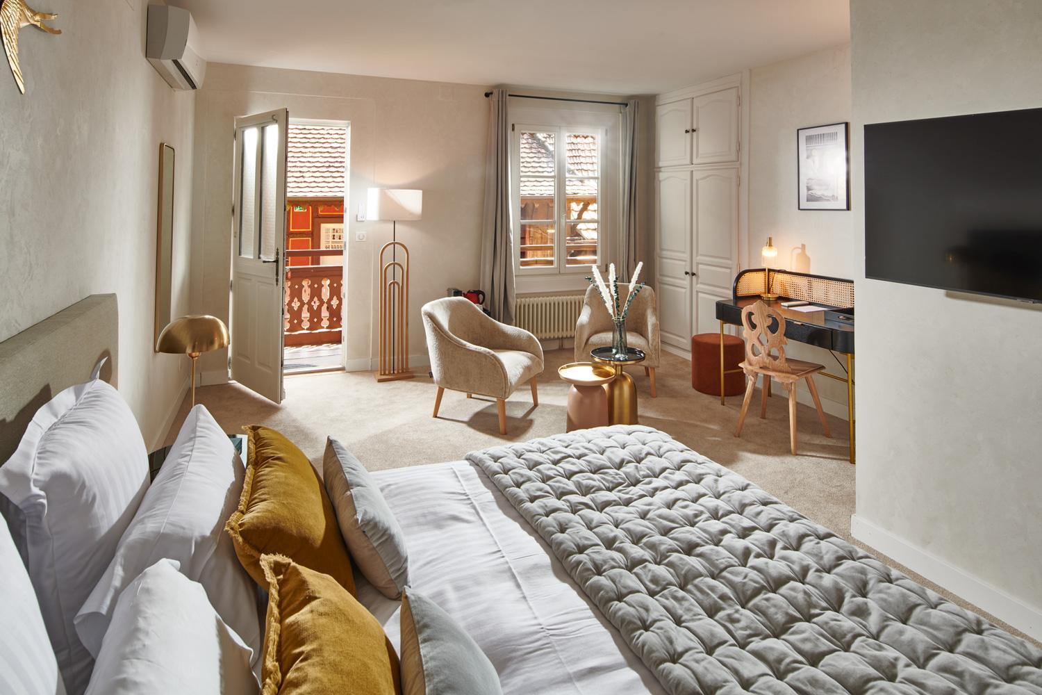 Photo of the whole room