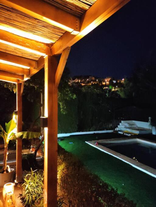 Chalet con piscina en entorno idílico