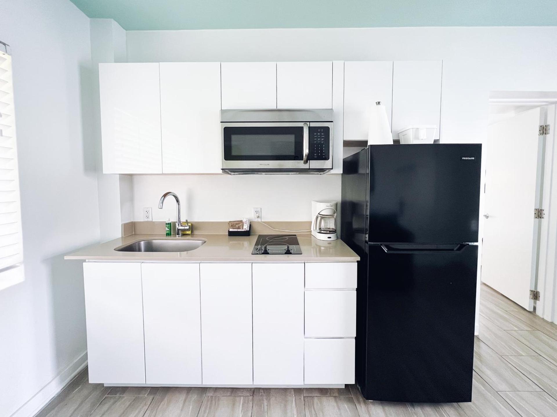 Kitchen or kitchenette