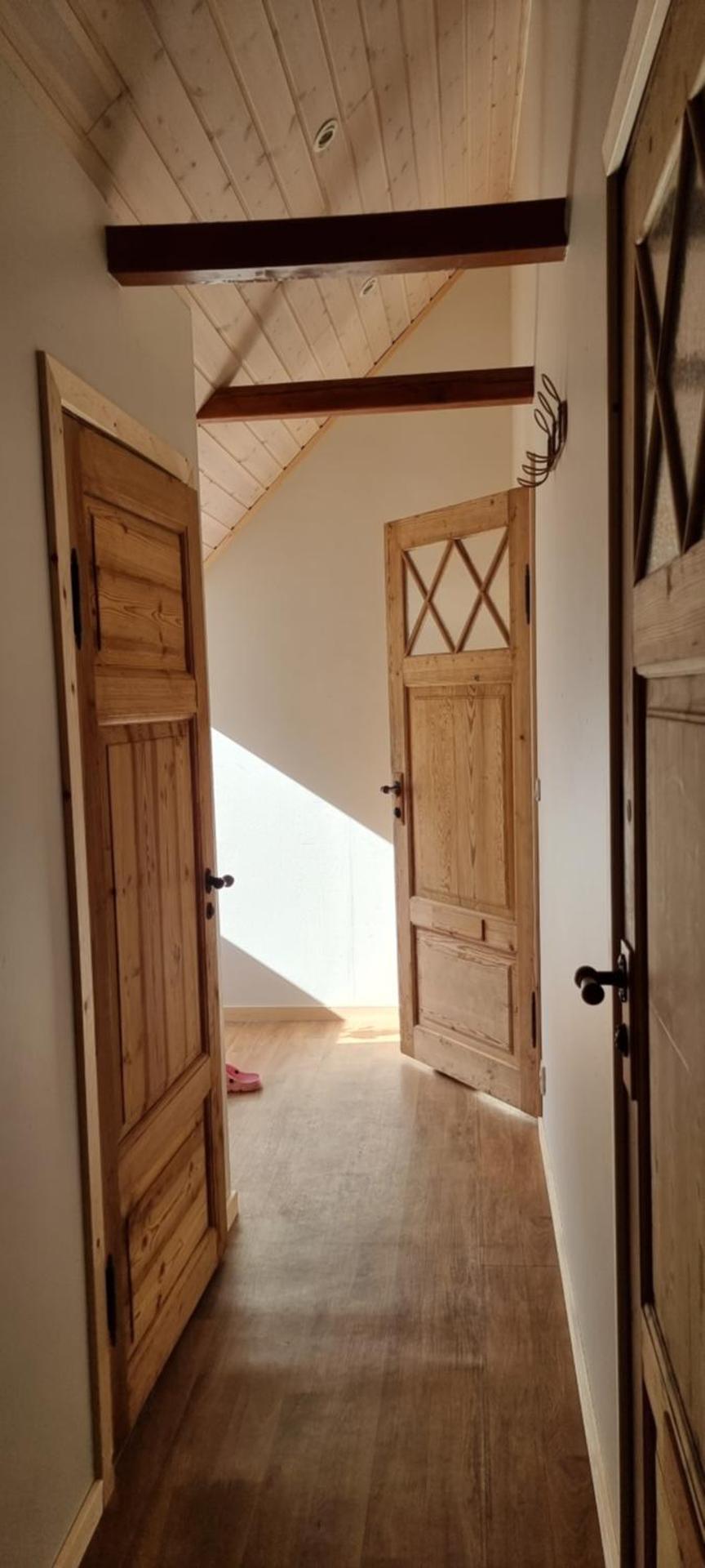 The parrot hotel, live in a rescue animal park