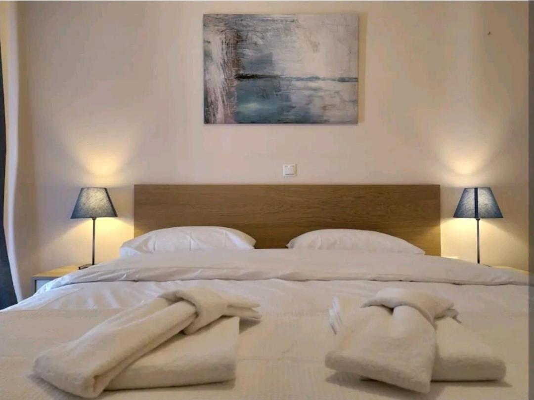 Stylish -Modern Apartment heart of Marousi