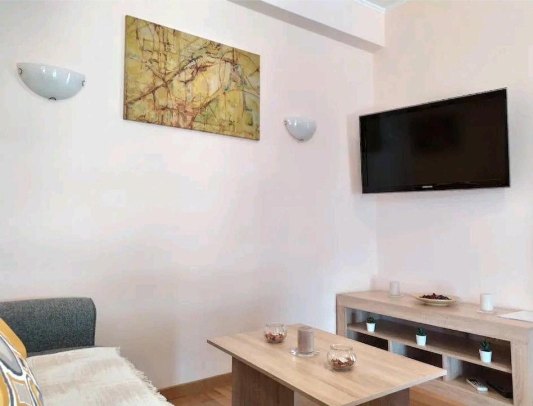 Stylish -Modern Apartment heart of Marousi