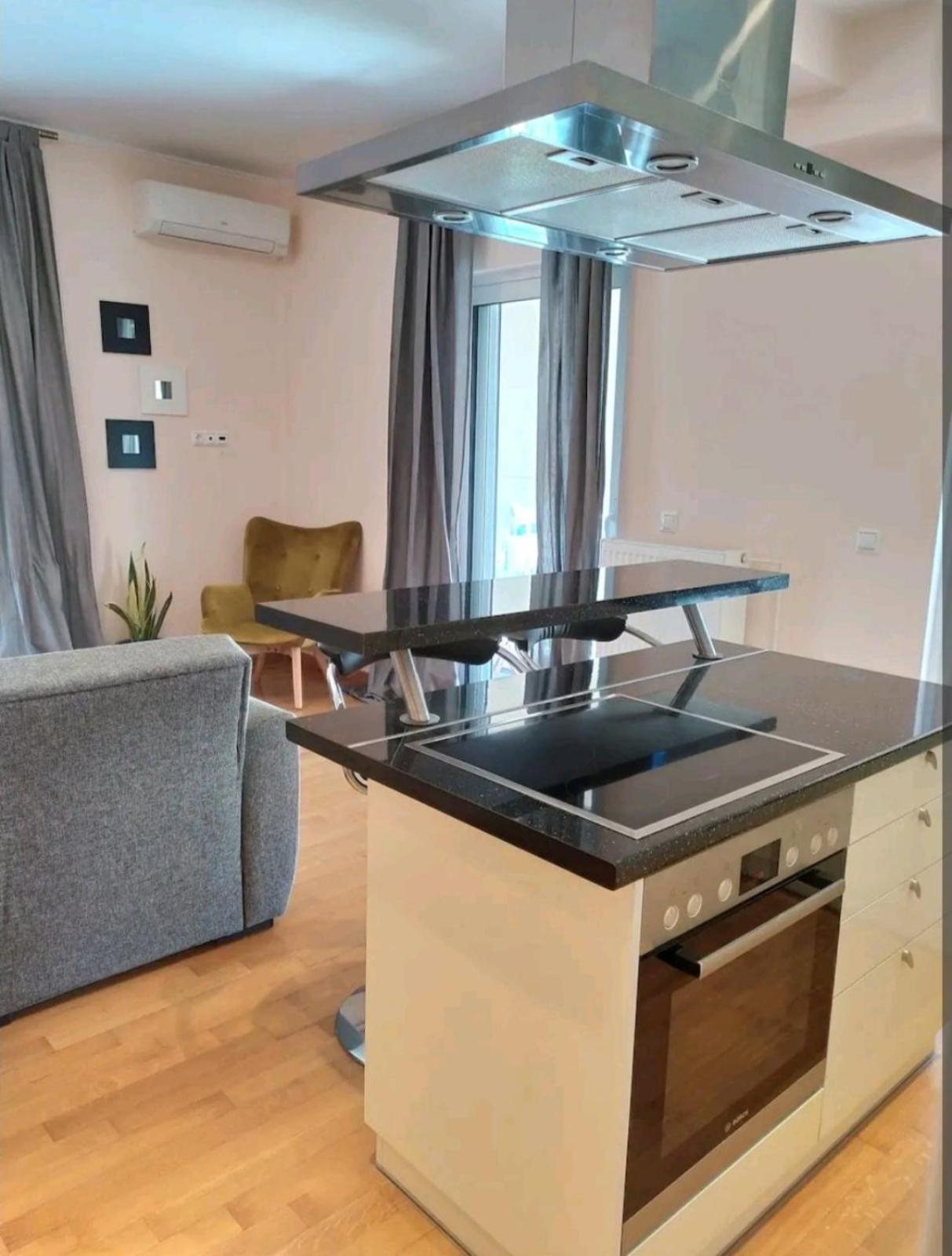 Stylish -Modern Apartment heart of Marousi