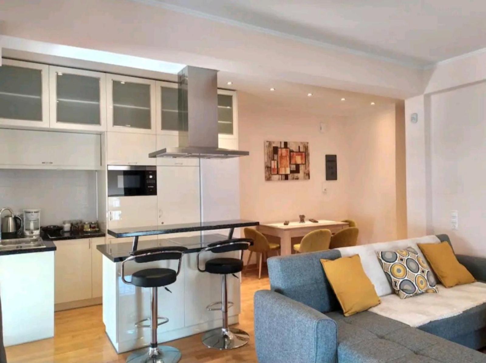 Stylish -Modern Apartment heart of Marousi