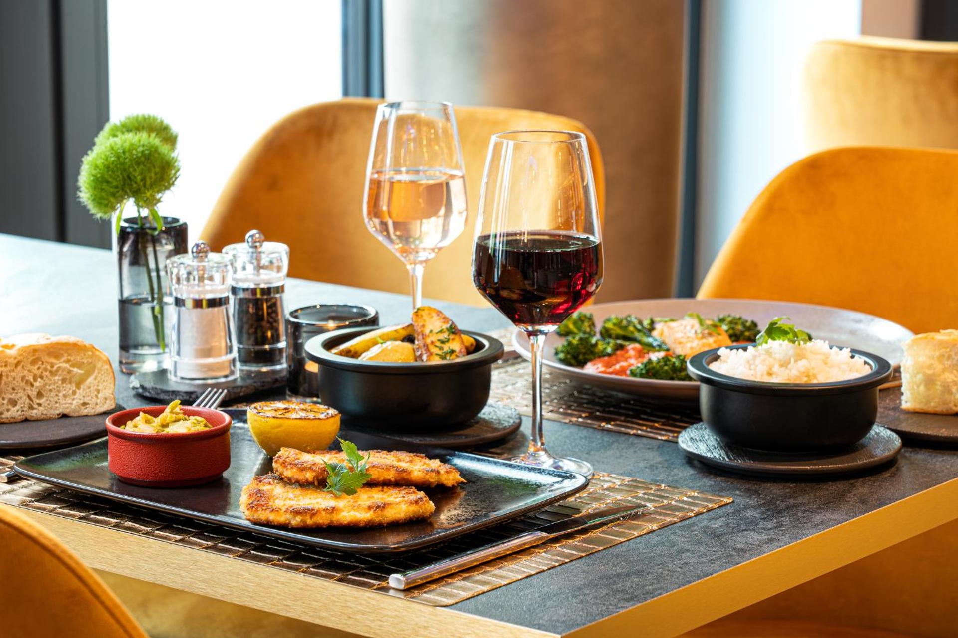 Restaurant/places to eat