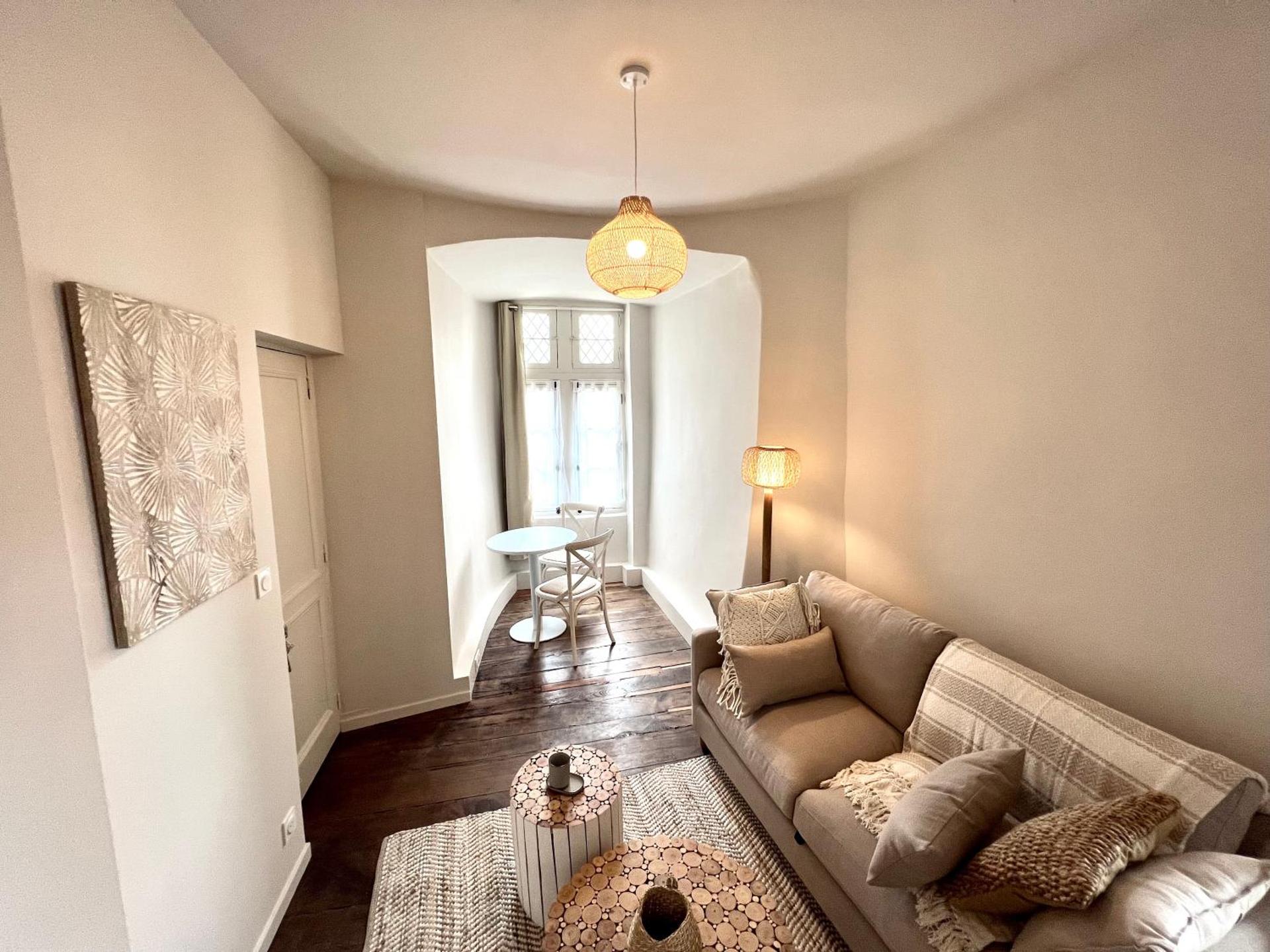 Les Suites de la Tour d'Embas