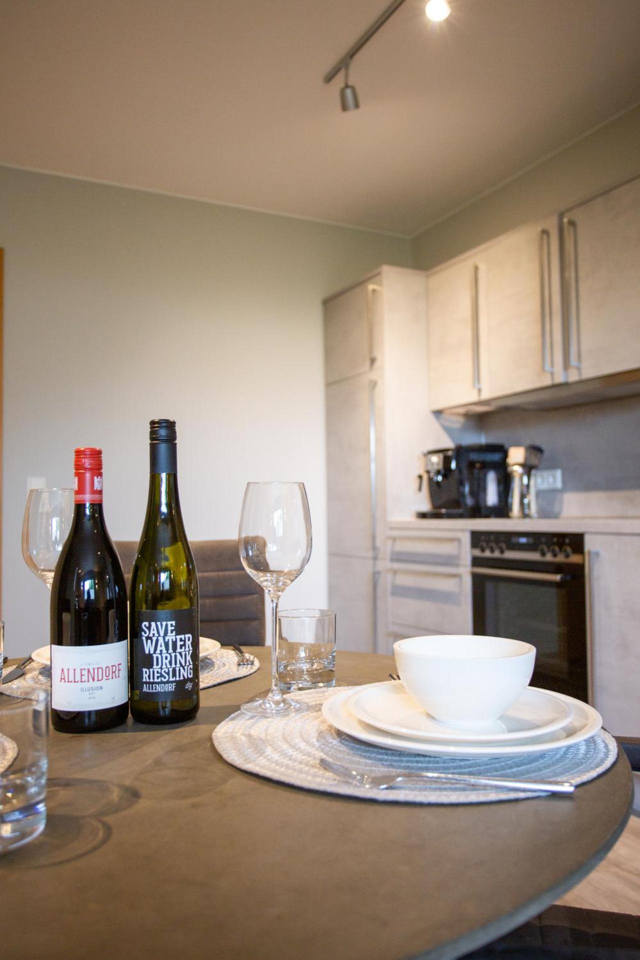 Hotel Circle Inn - Closest to Air Base