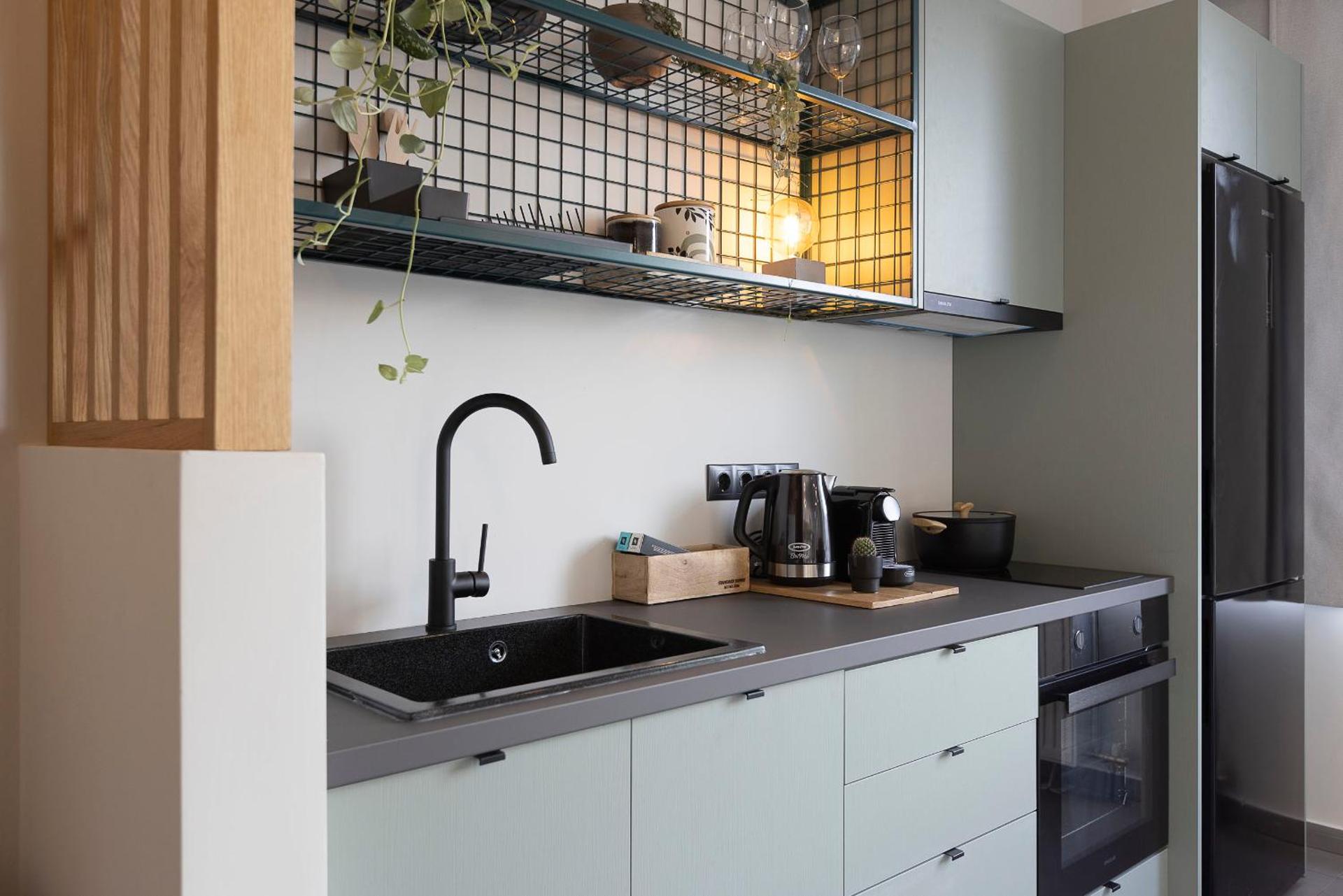 Kitchen or kitchenette