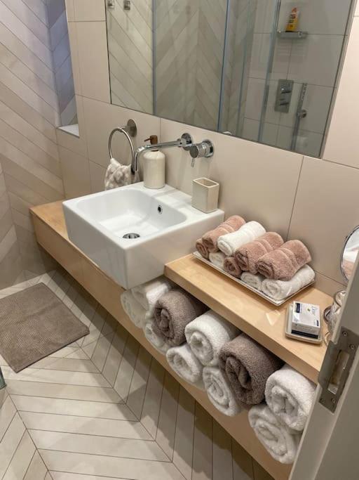 Stylish 3-bedroom flat in Kensington