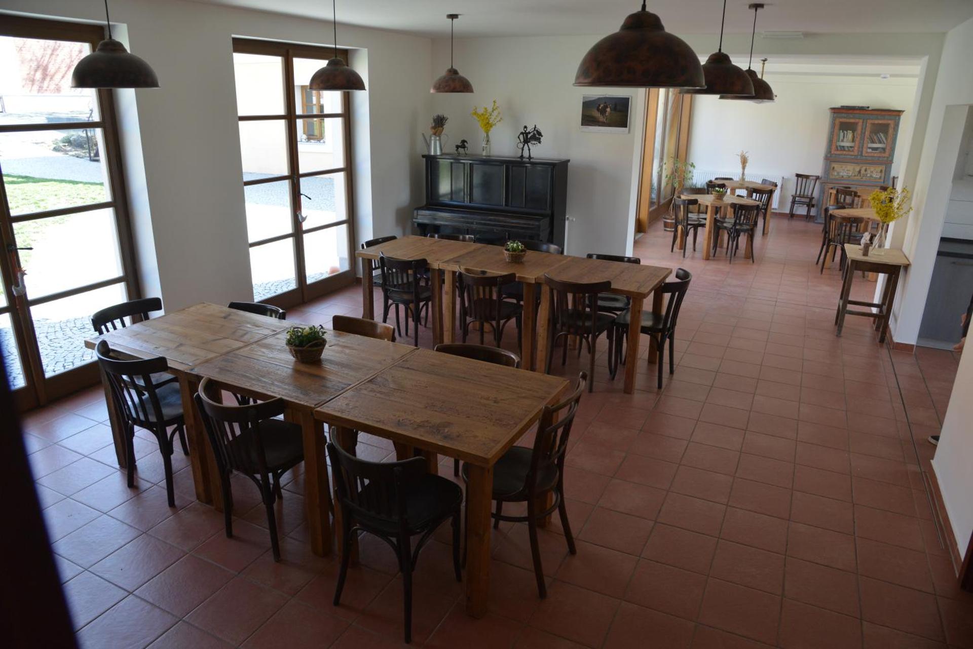 Communal lounge/ TV room