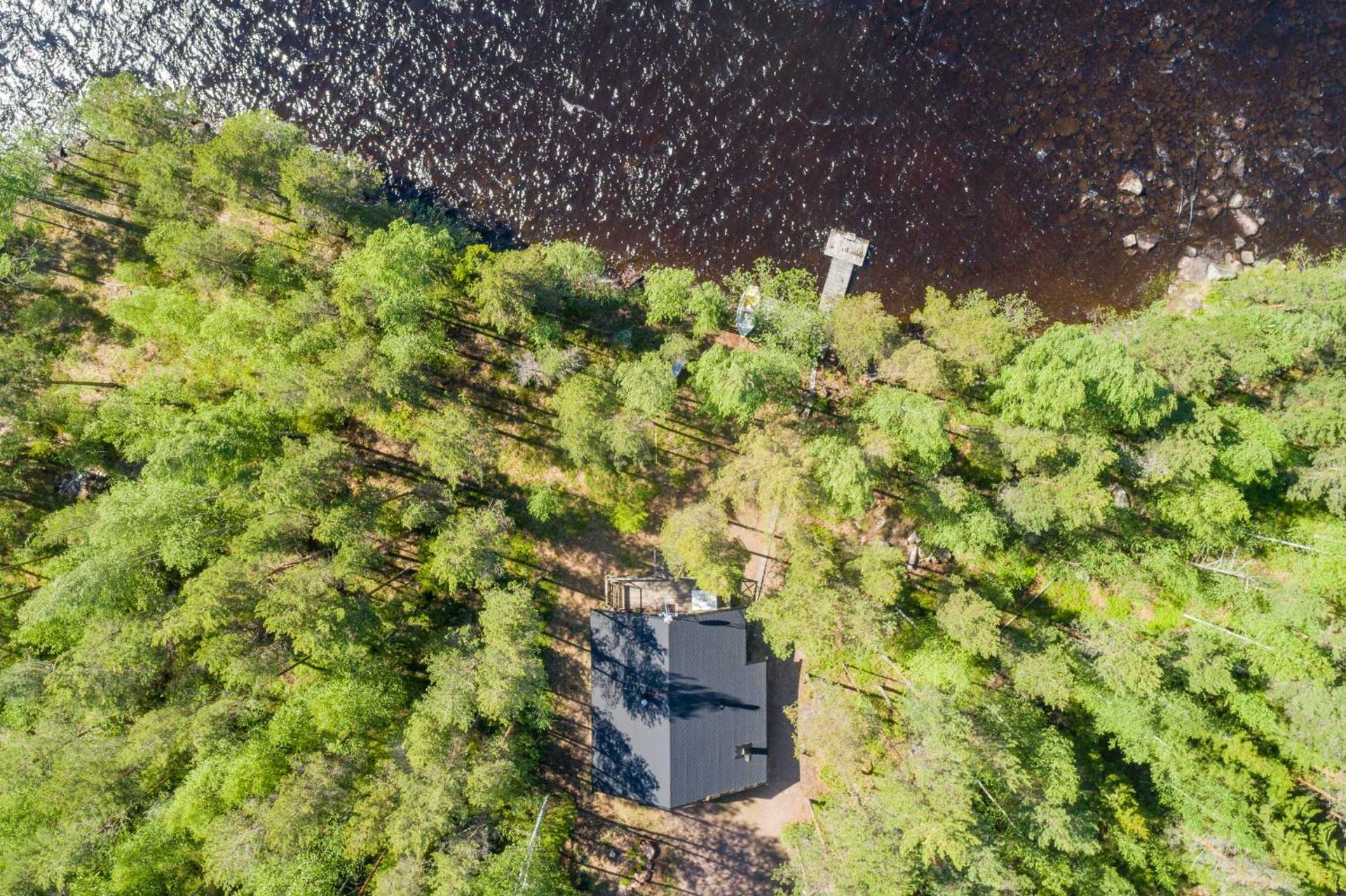 Patalaiska Cottage with private beach