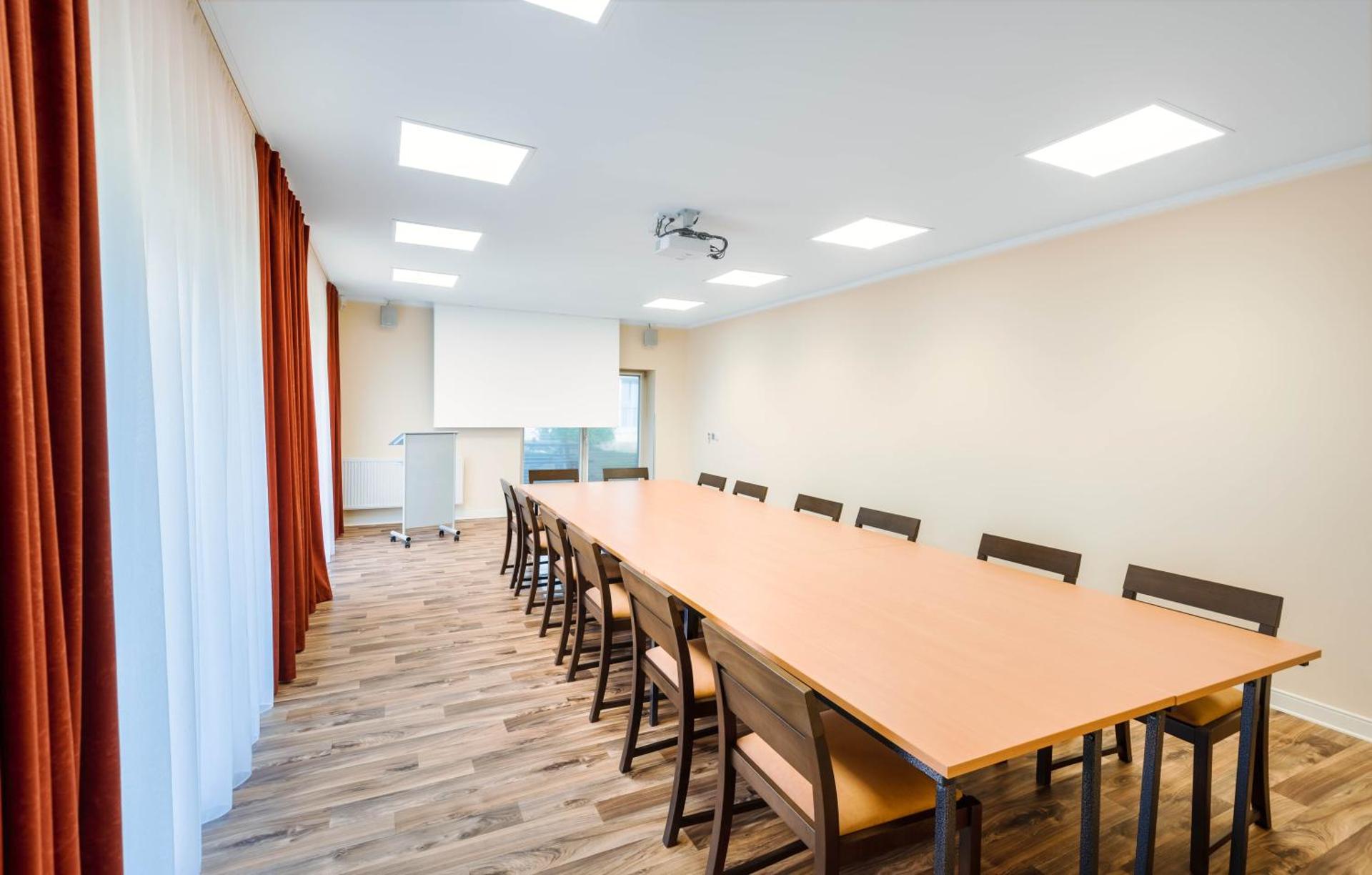 Meeting/conference room