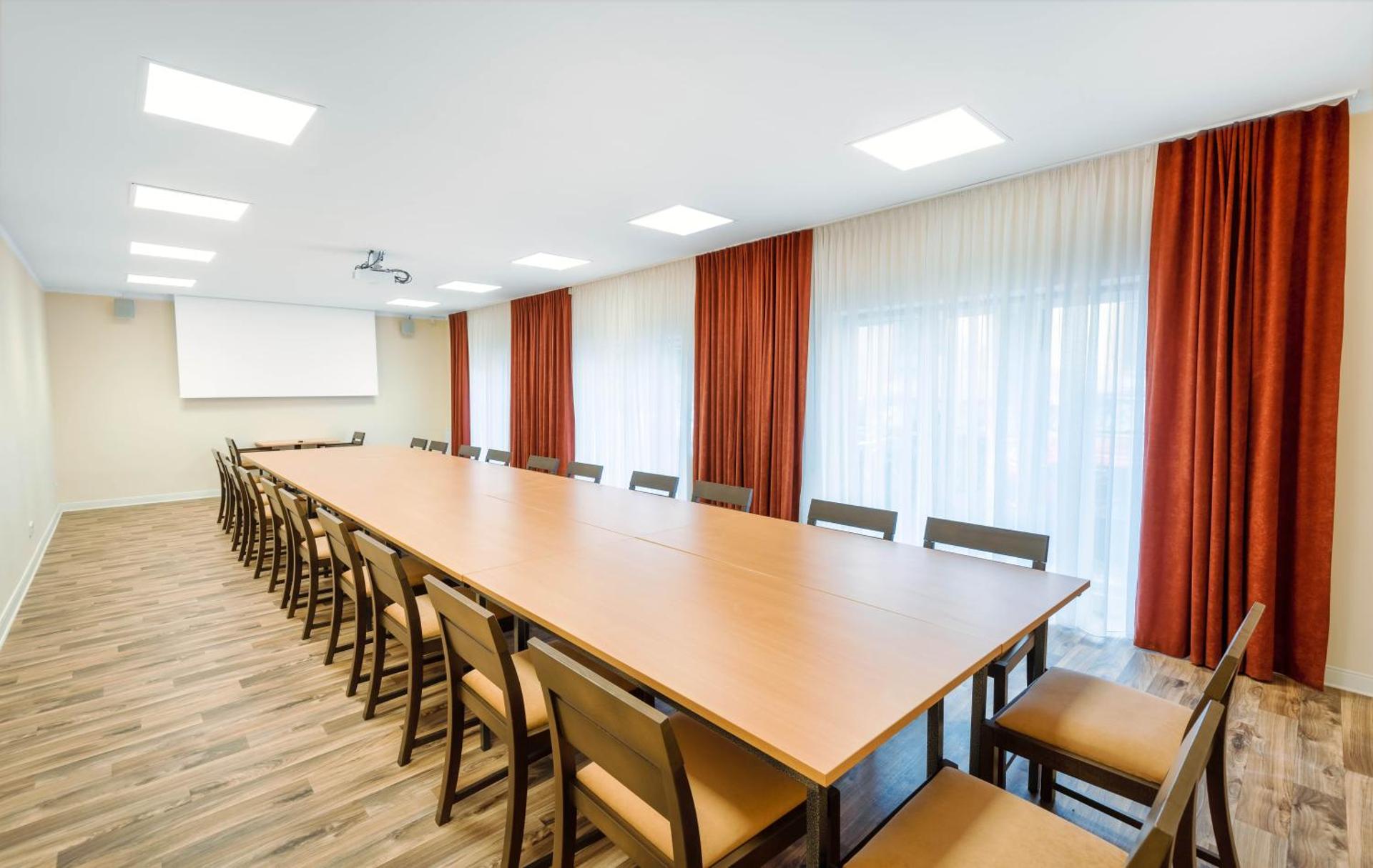 Meeting/conference room