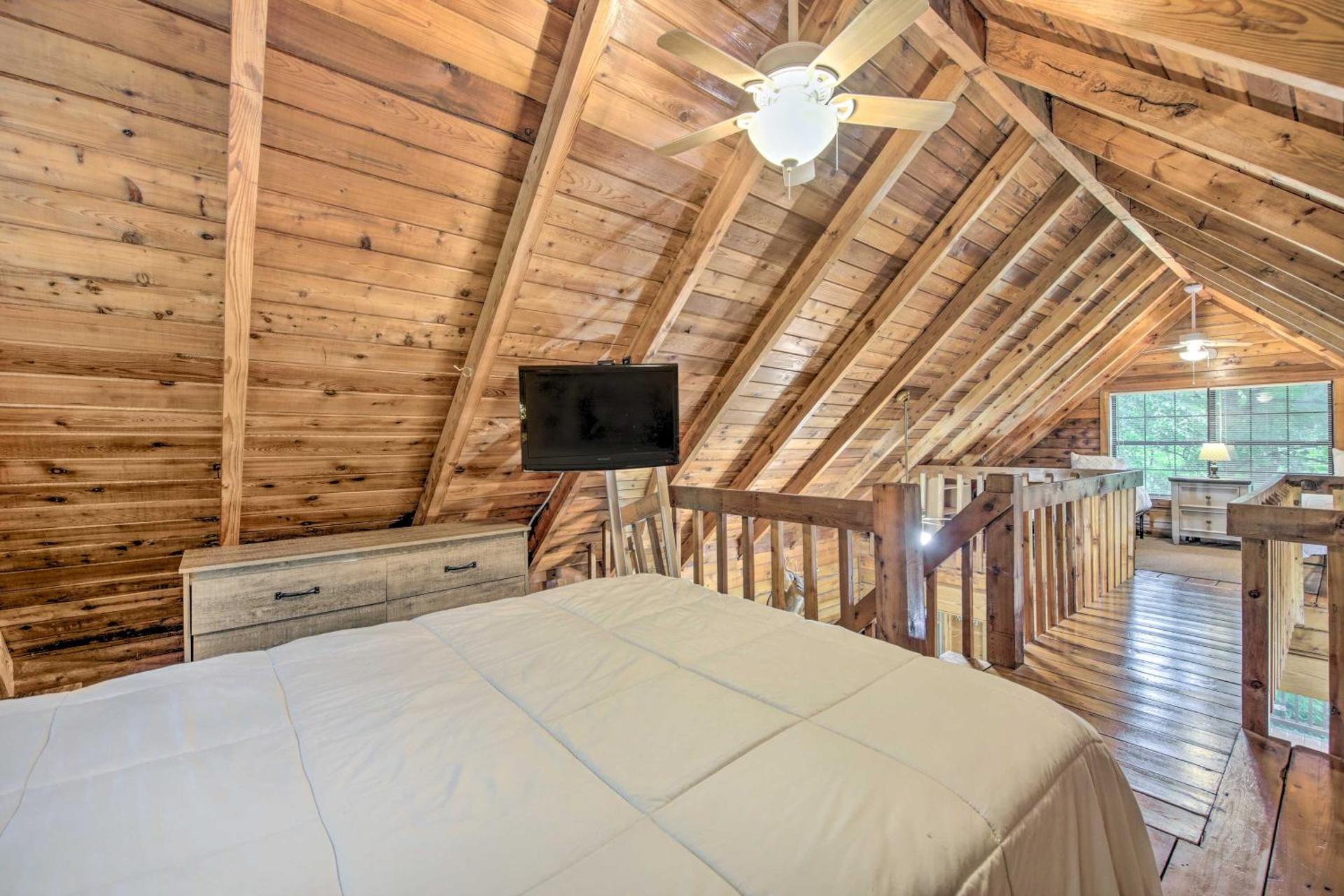 Deer Haven Cabin 5 Mi to Dtwn Blue Ridge!