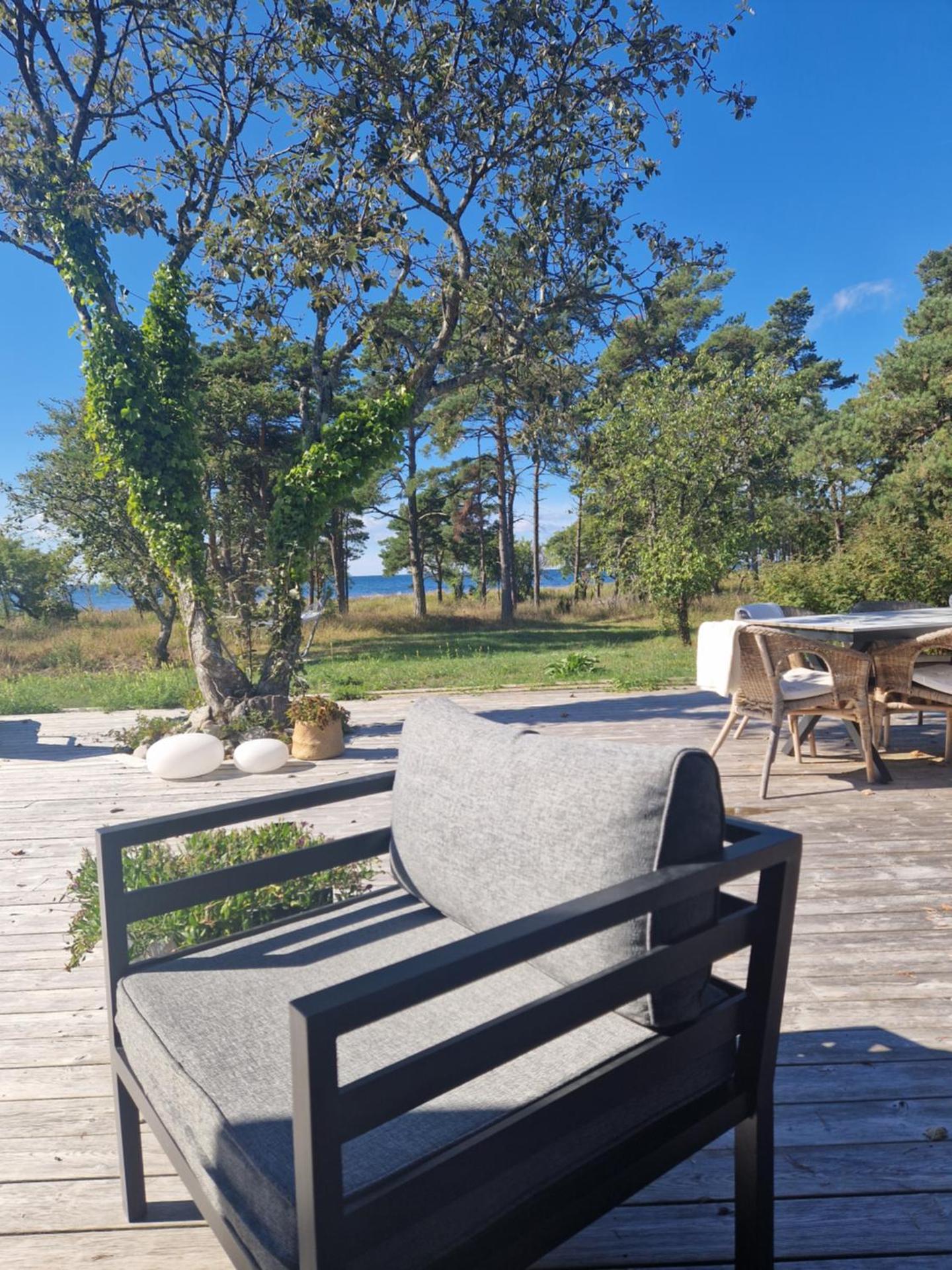 Liten stuga med fantastiskt läge