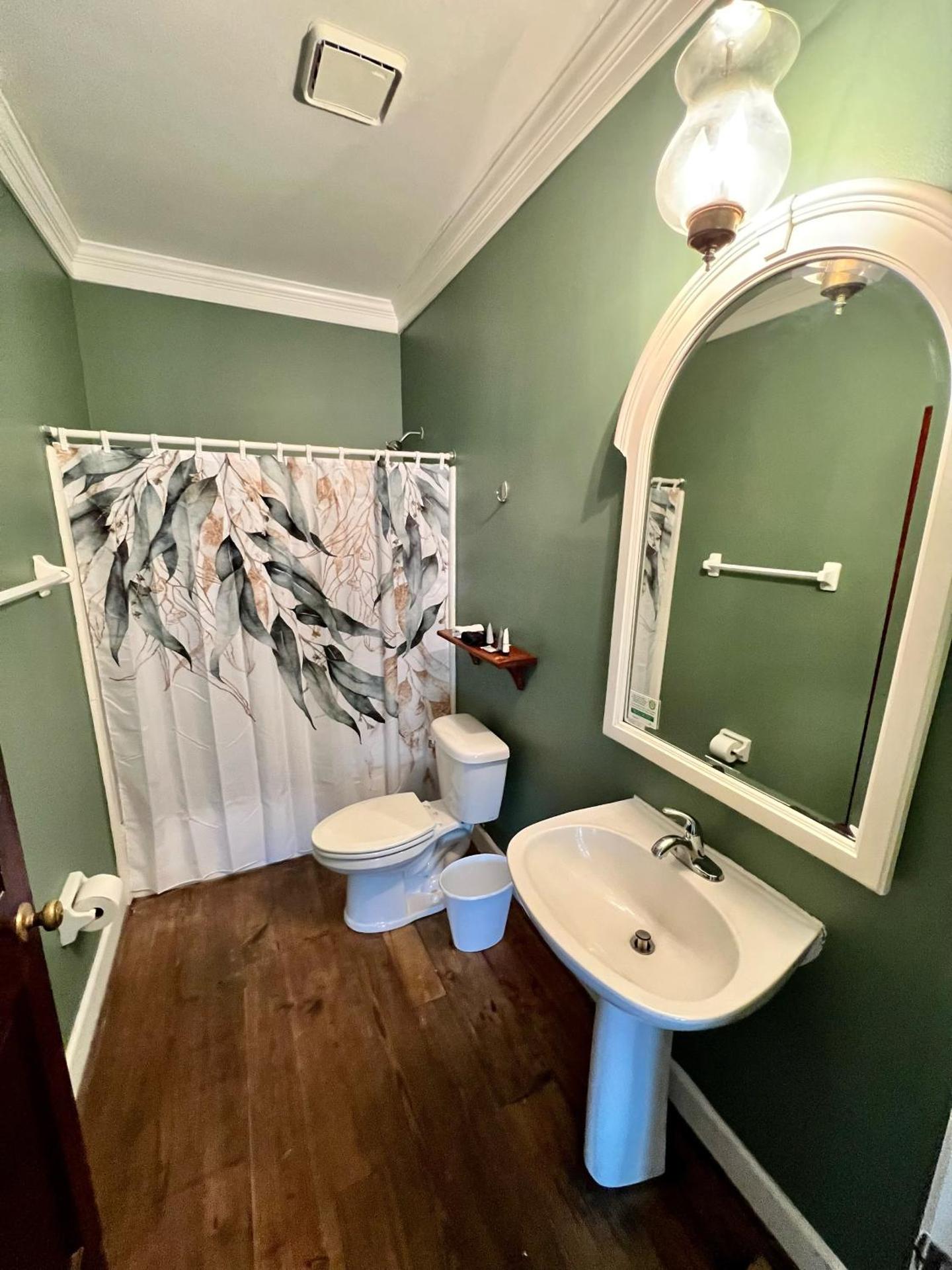 Carriage House Room 11