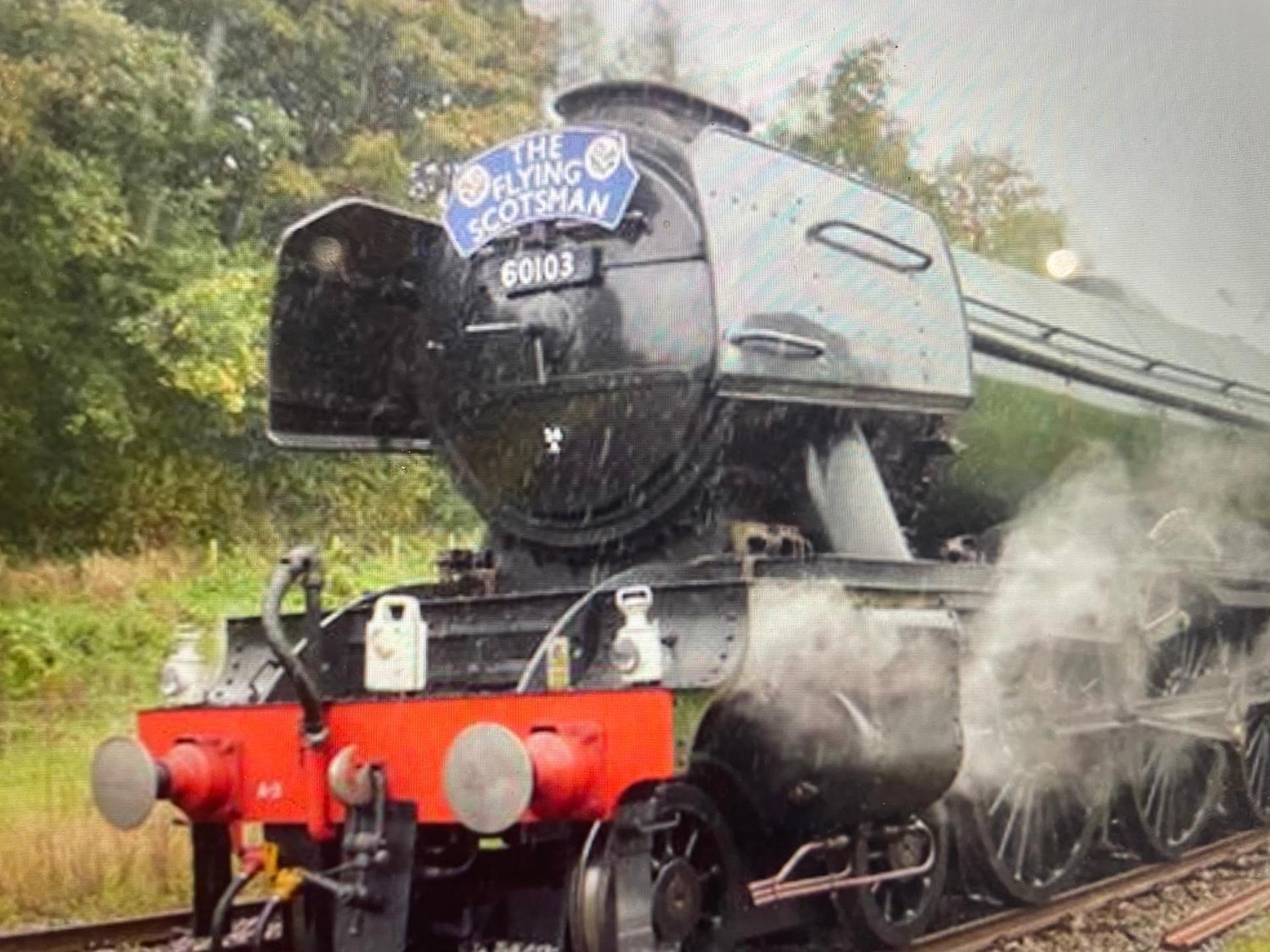 The Little Hideaway - Historic Gem off Haworth Main Street -Log Fire