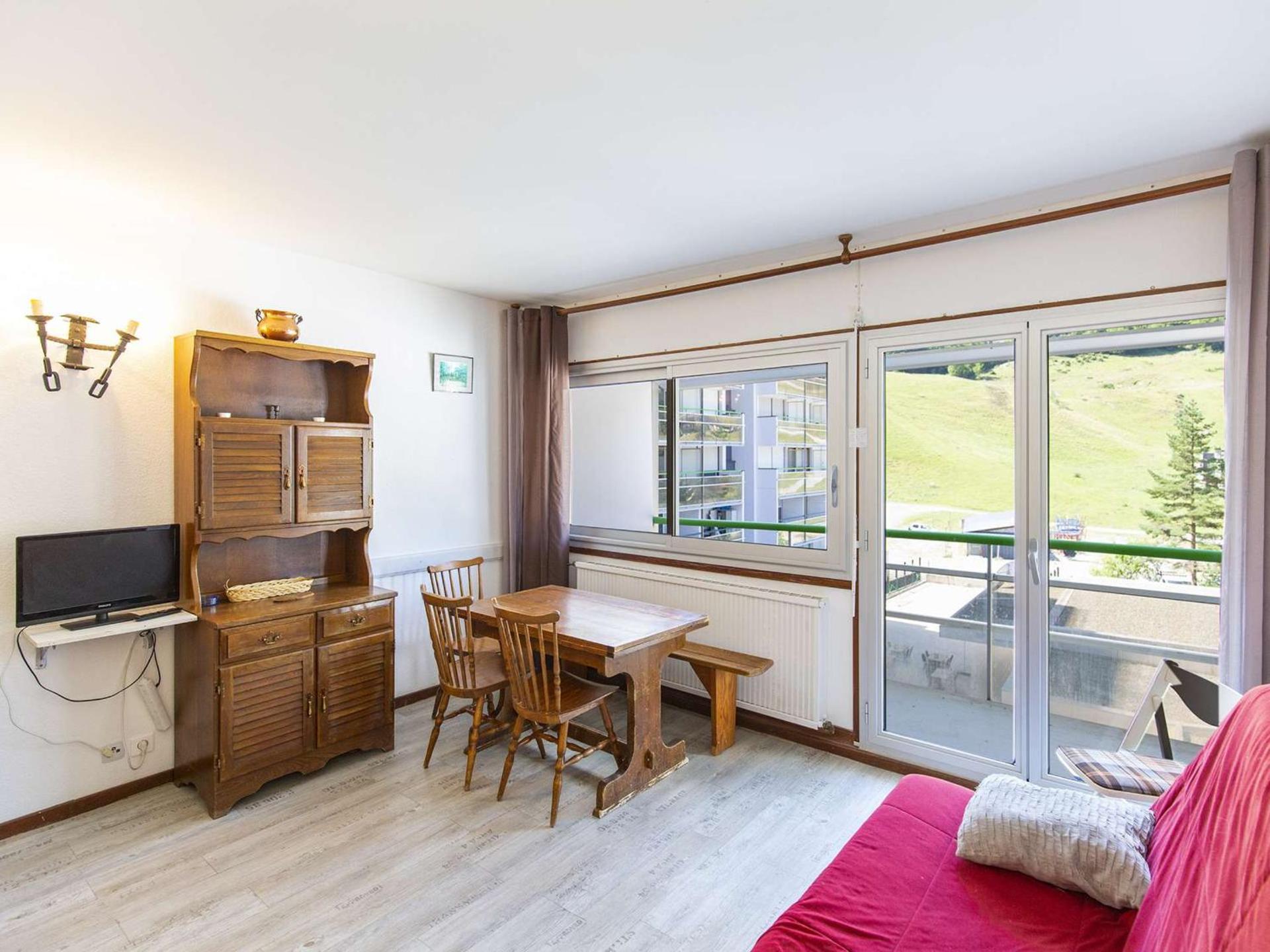 Joli studio 6 personnes au pied des pistes - FR-1-400-54