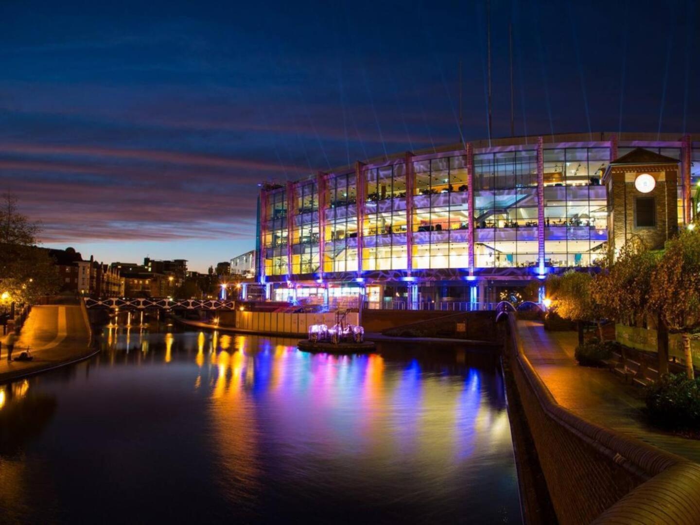 Large Digbeth Double Room Shared Bathroom