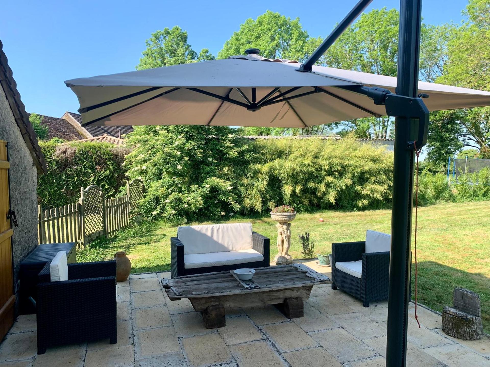 Charmante maison en pierre au coeur du Berry