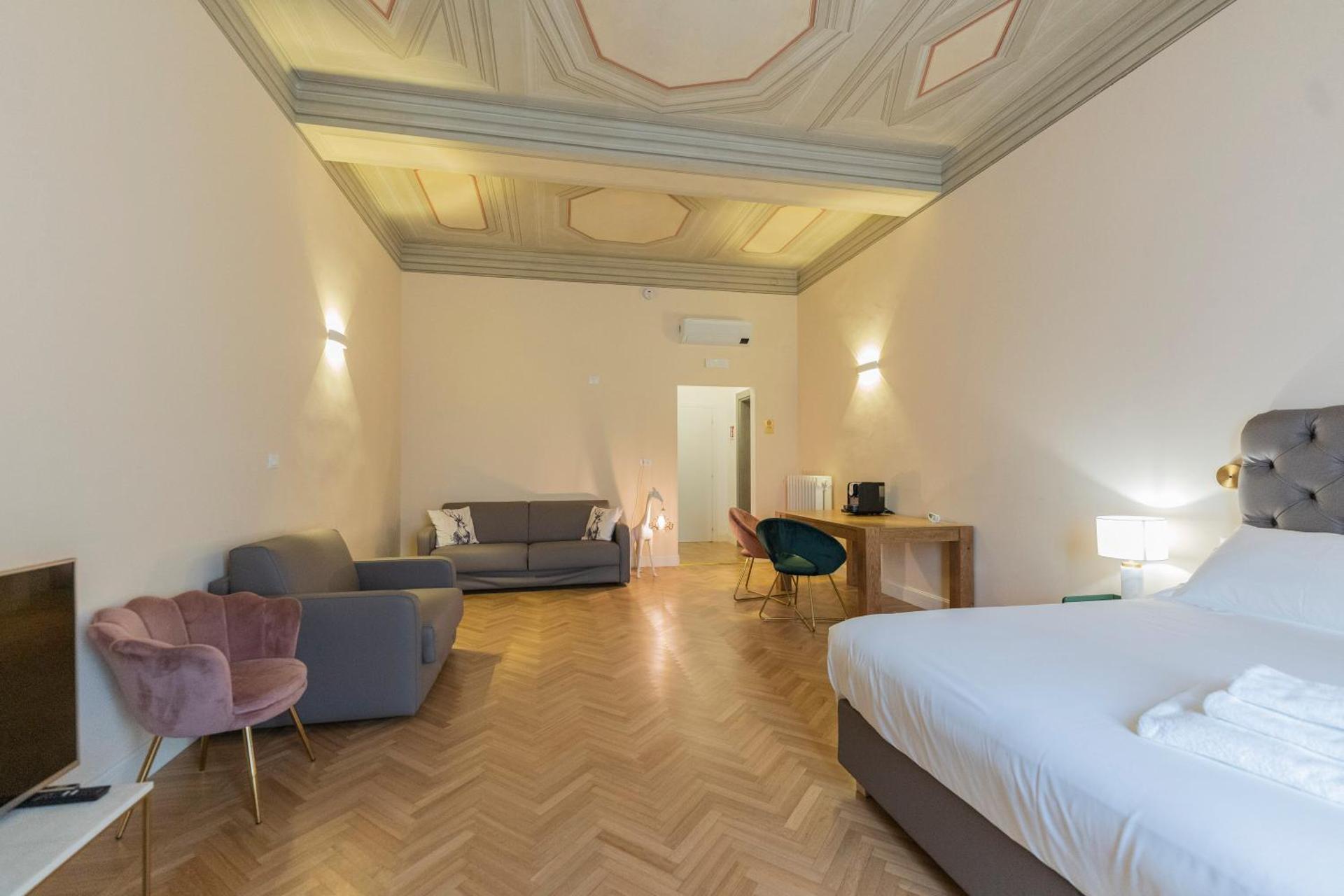 Aldrovandi Luxury Suites and Apartment