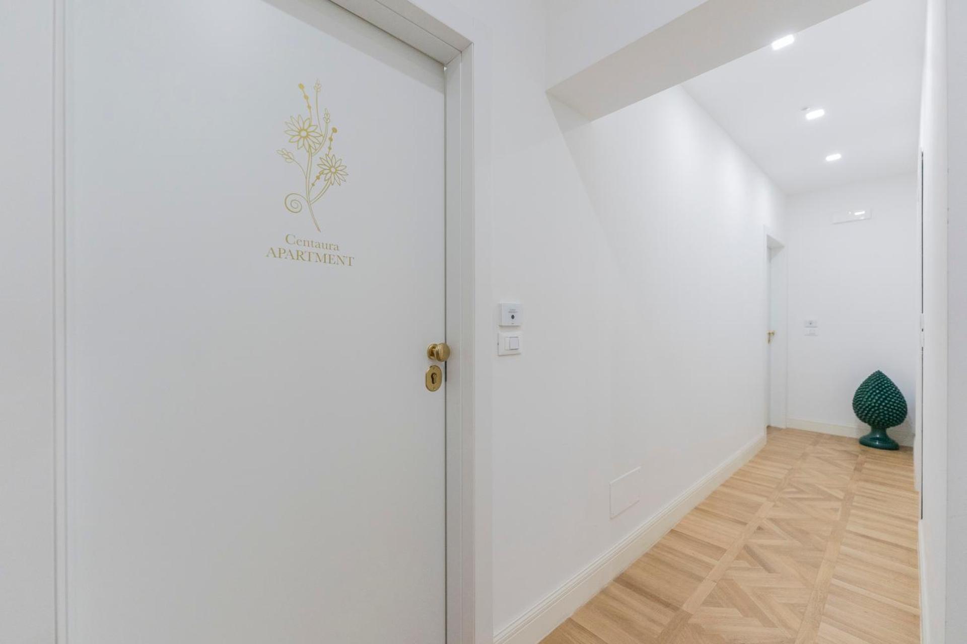 Aldrovandi Luxury Suites and Apartment