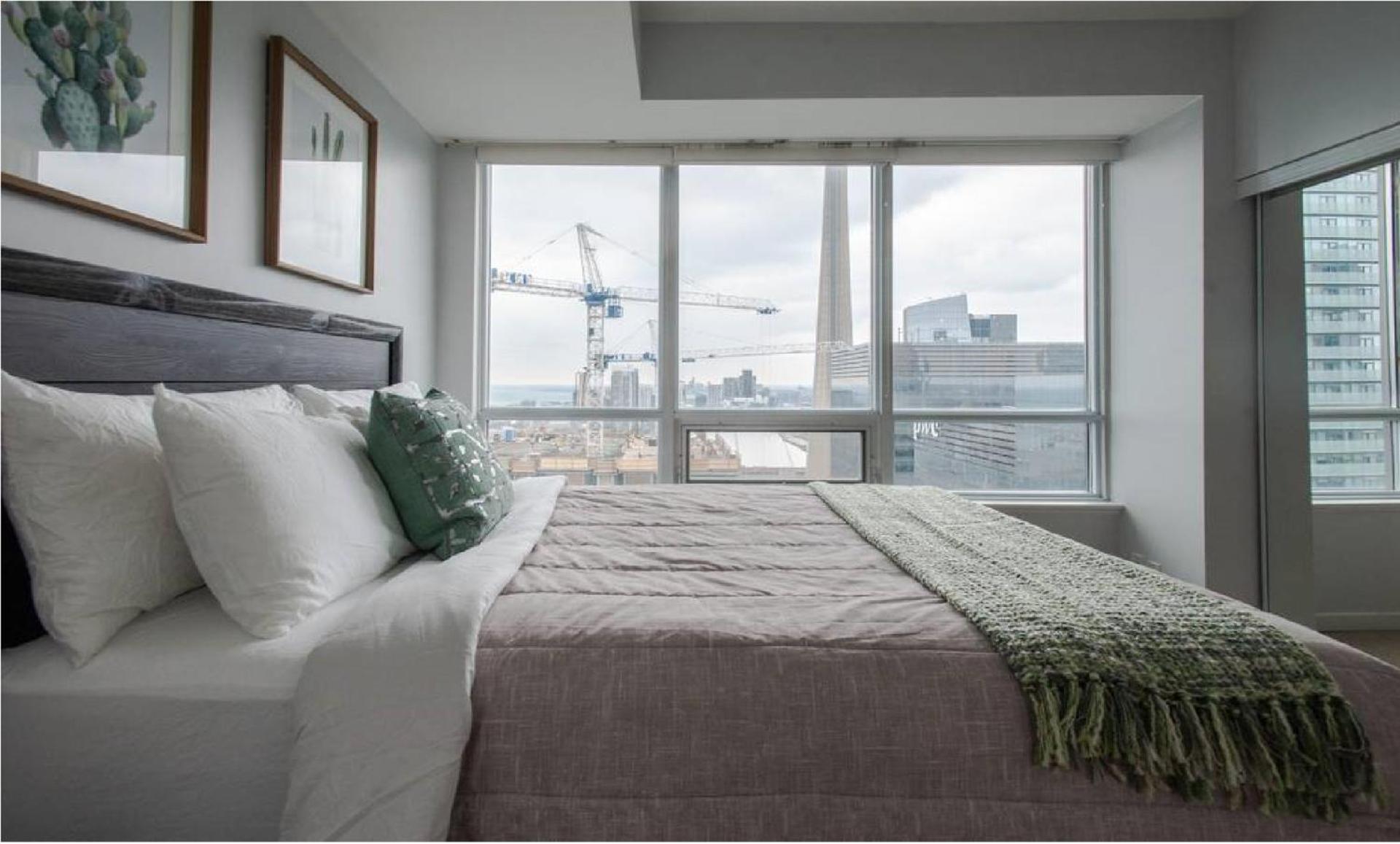 Toronto Downtown Core Two Bedroom Condo with CN Tower View, Free Parking