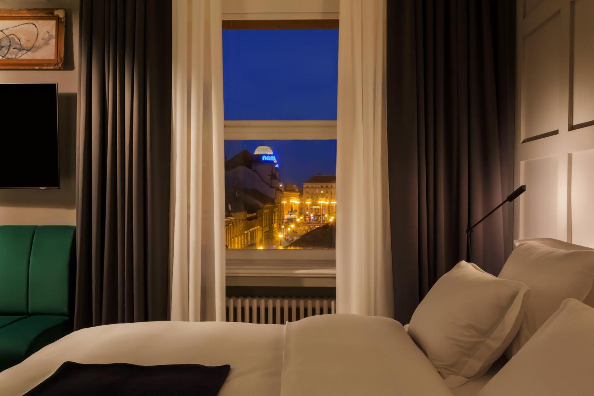 Bona Fide Main Square Designer Apartments