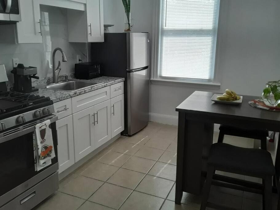 Warm 3 BR for U Near Manhattan View, 15 Min to NYC