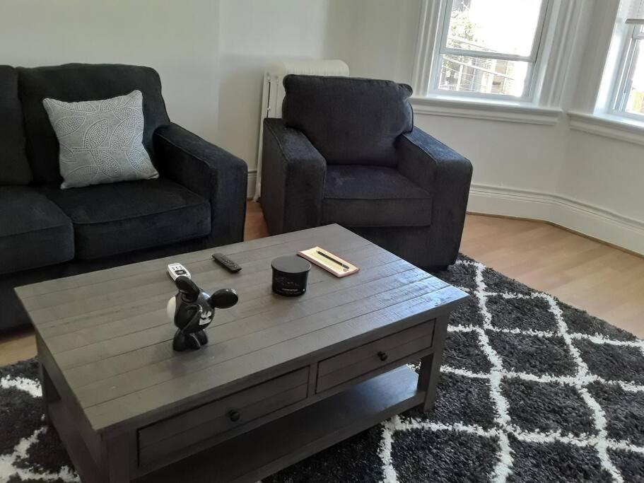 Warm 3 BR for U Near Manhattan View, 15 Min to NYC