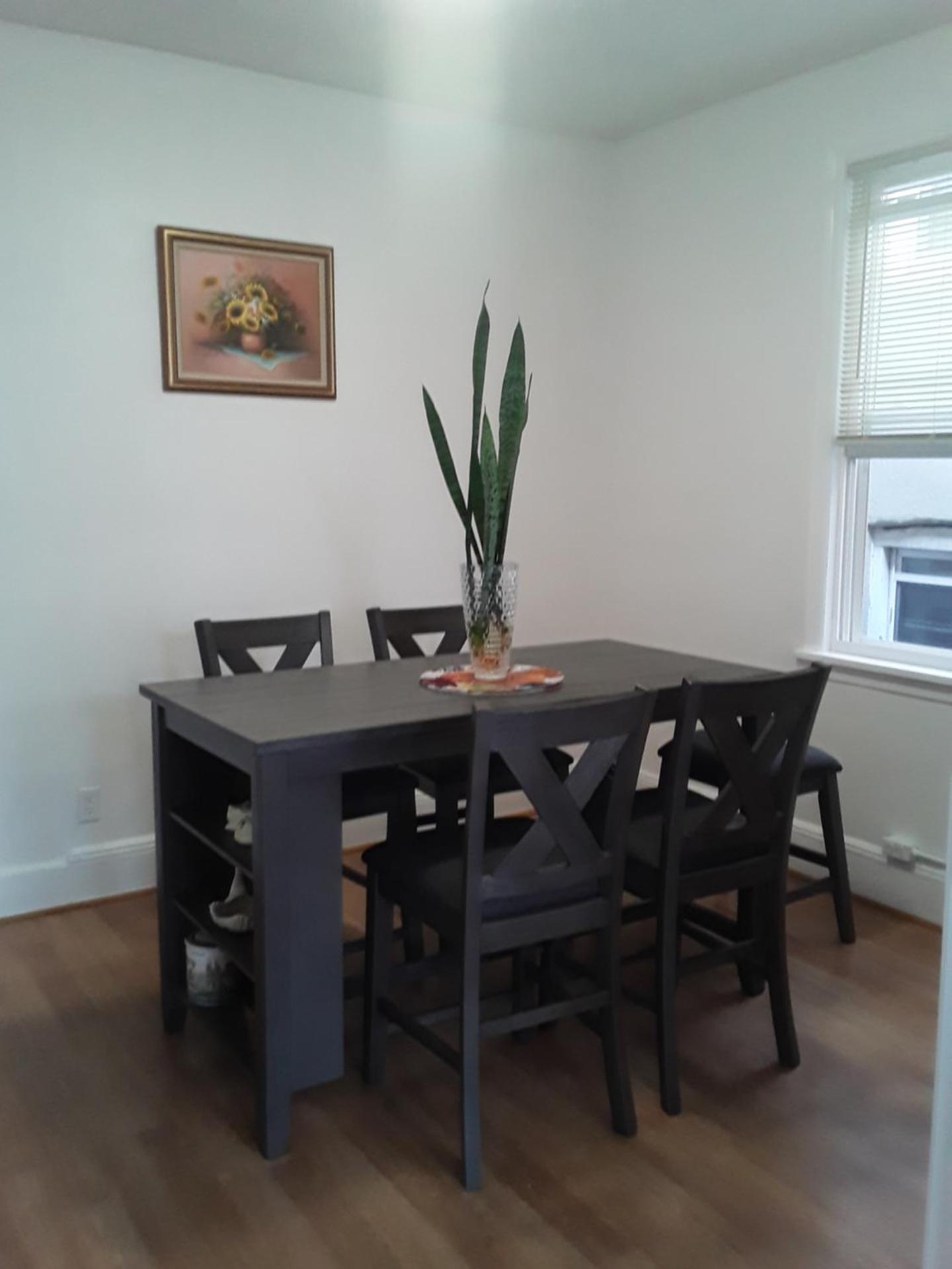 Warm 3 BR for U Near Manhattan View, 15 Min to NYC