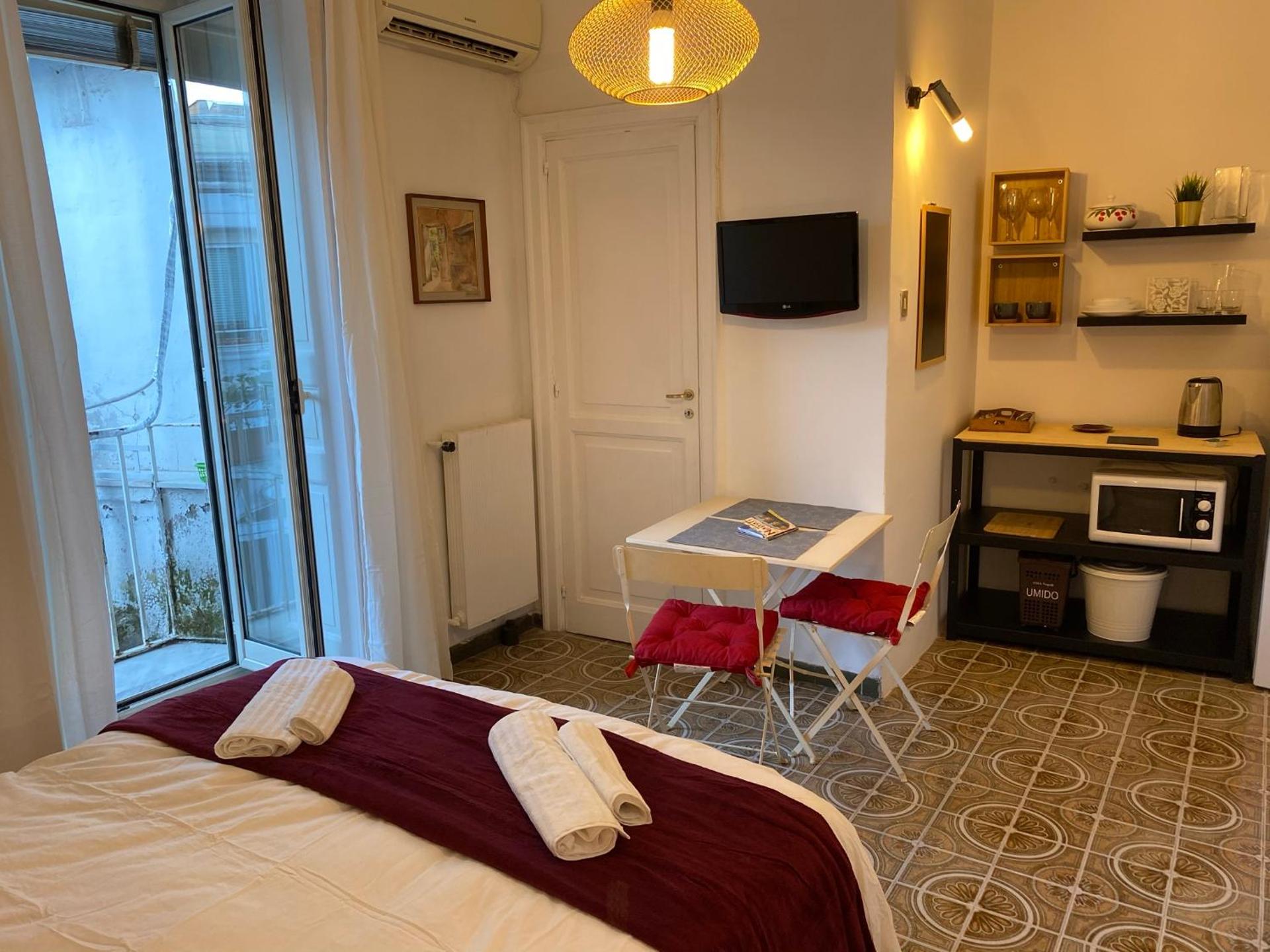 Rooms in San Domenico Maggiore 3