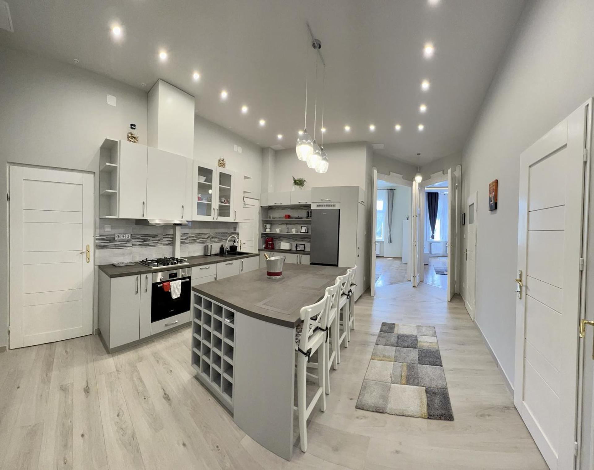 Krisztina Apartments