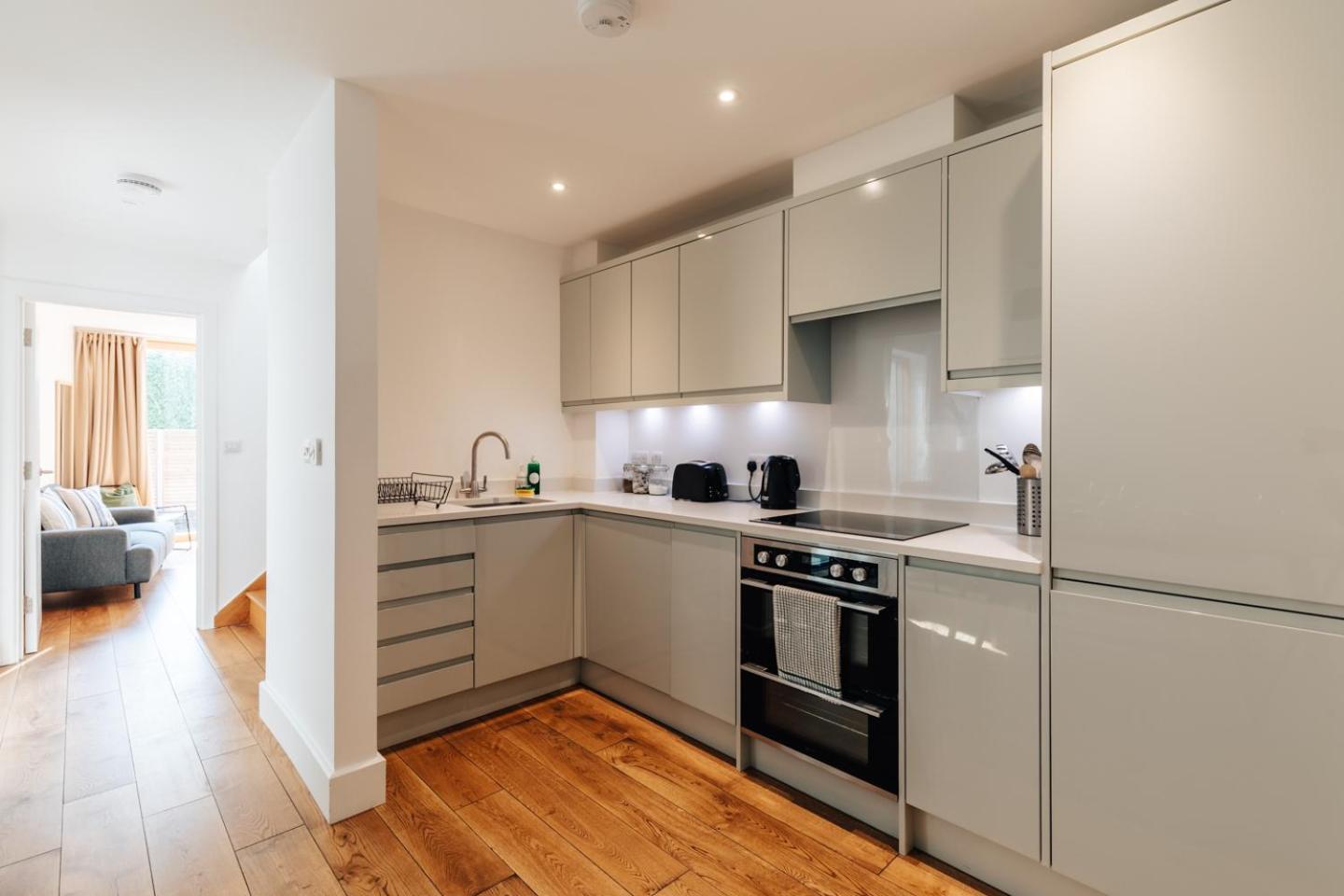 Redland Stay In Bespoke Home 2 of 2